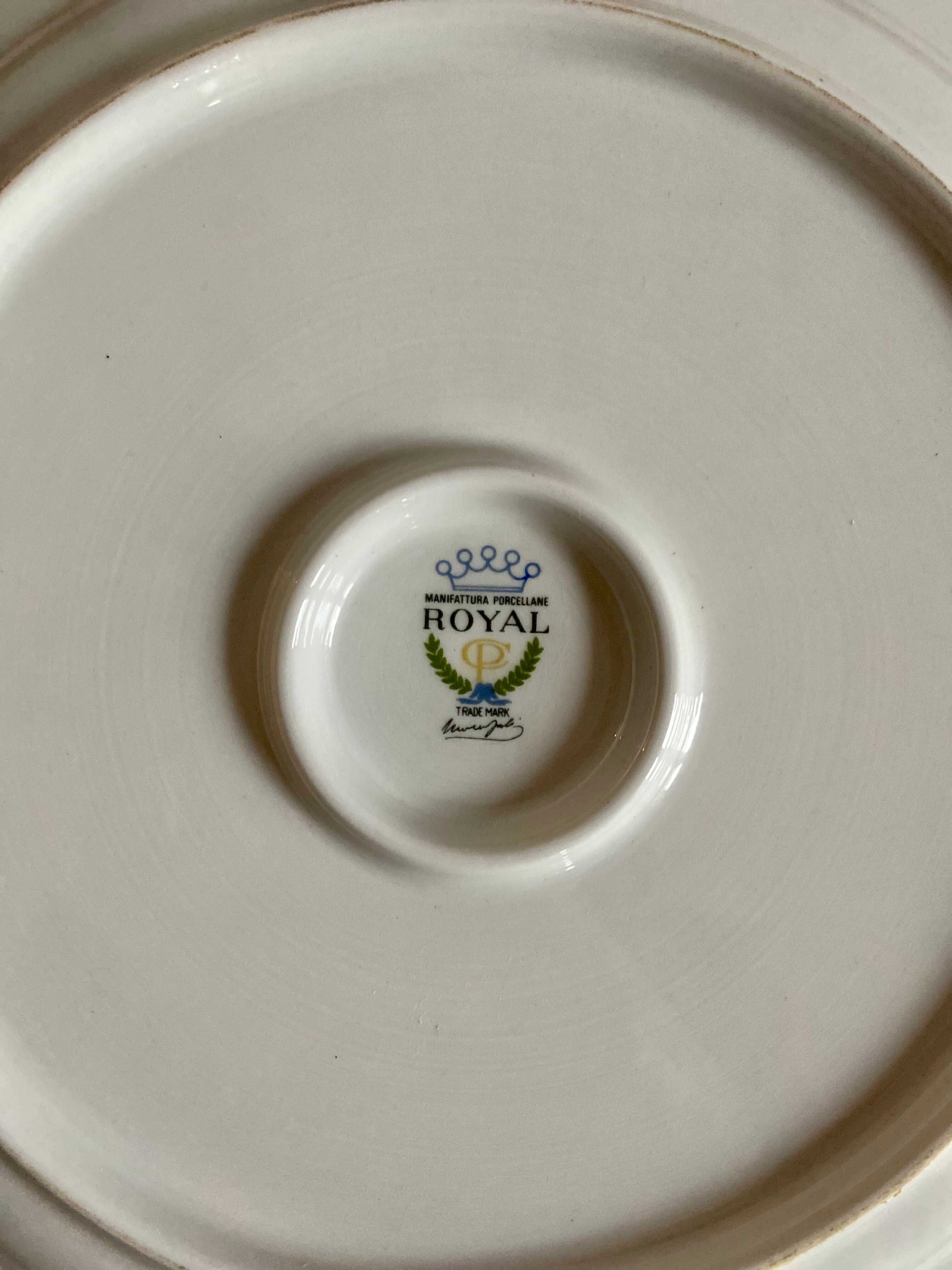 Porcelain plate