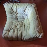 Fauteuil Chauffeuse TOGO -angle modèle Michel Ducaroy