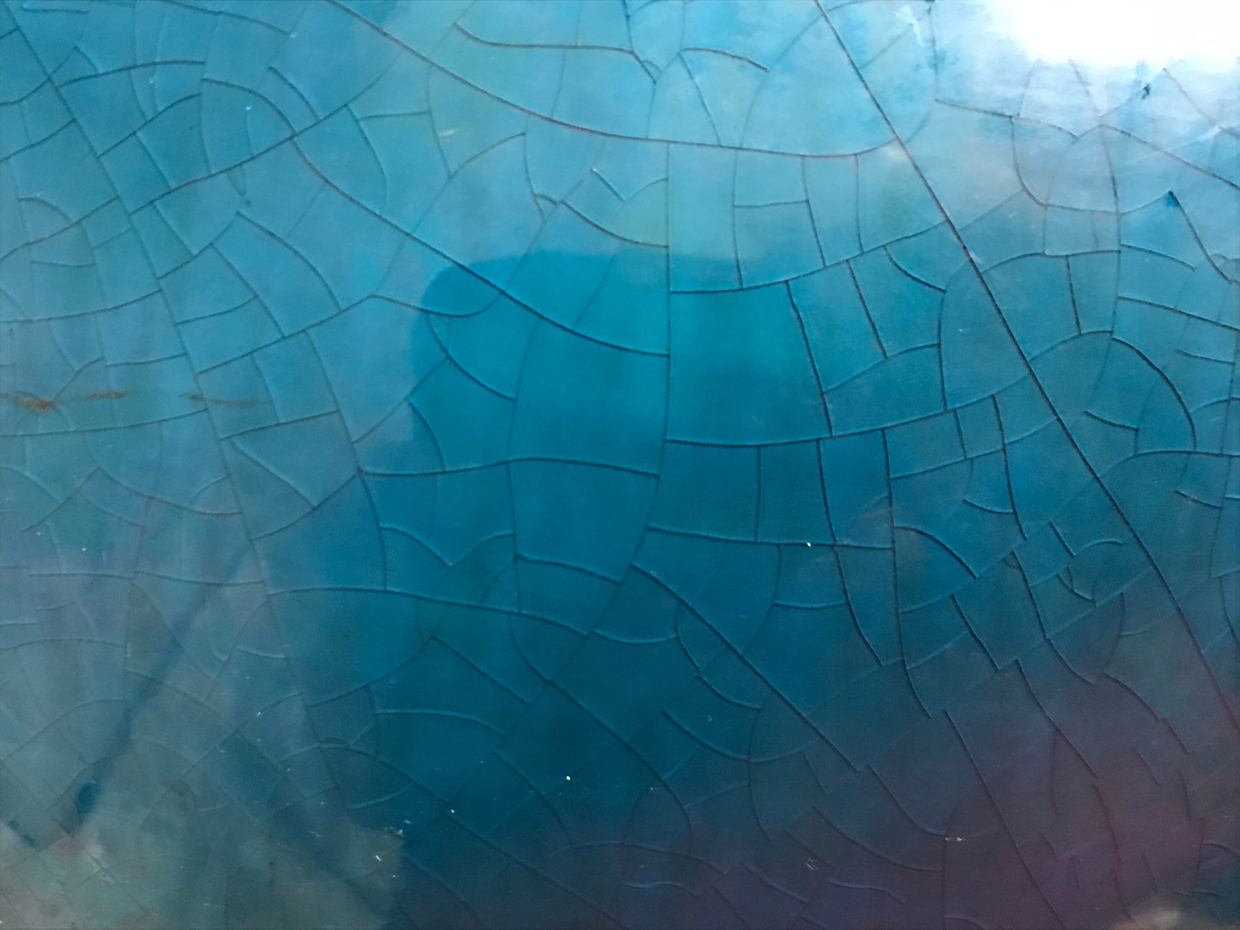 Vintage cracked ceramic lamp