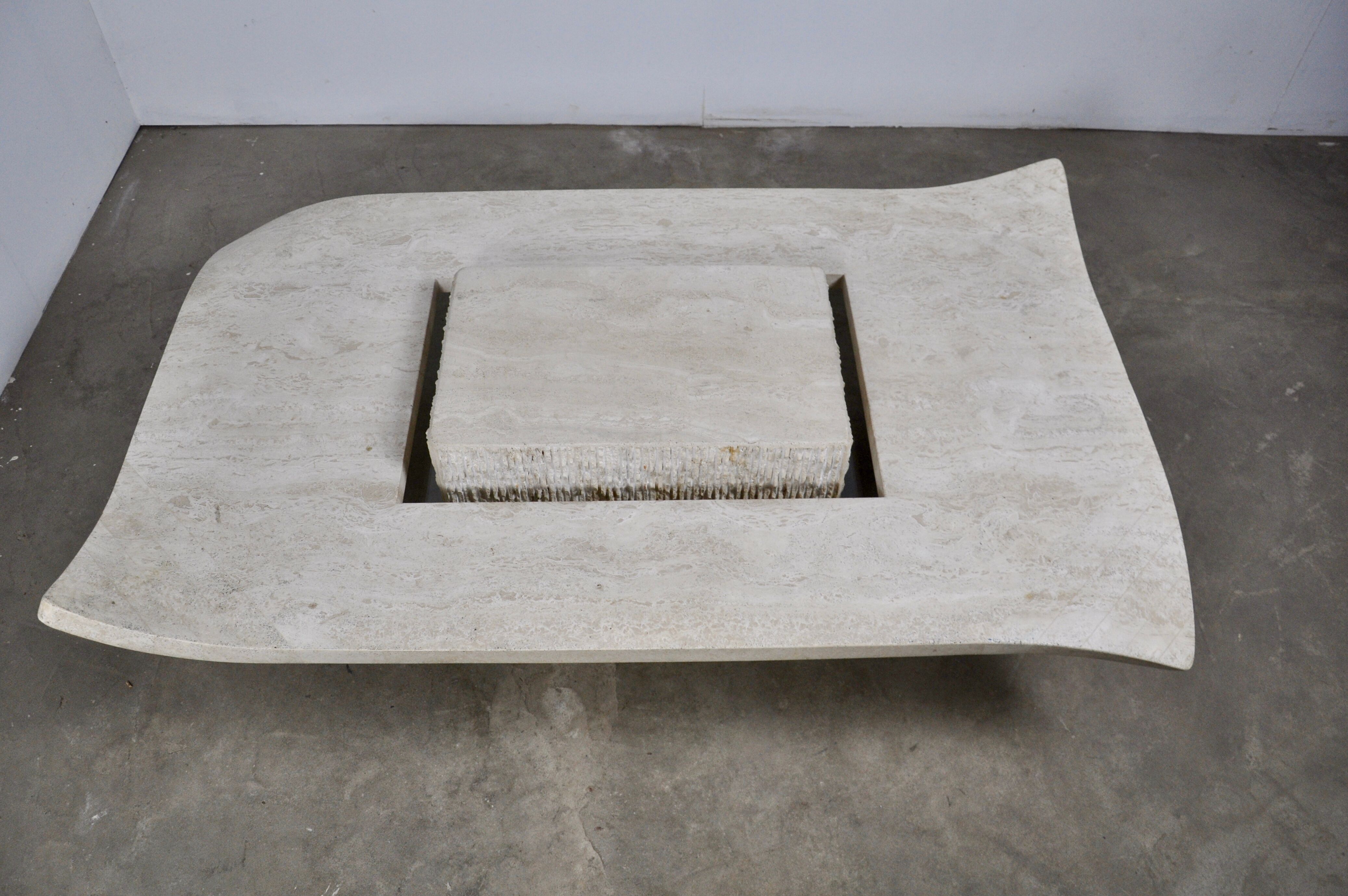 Coffee table in travertin 1980
