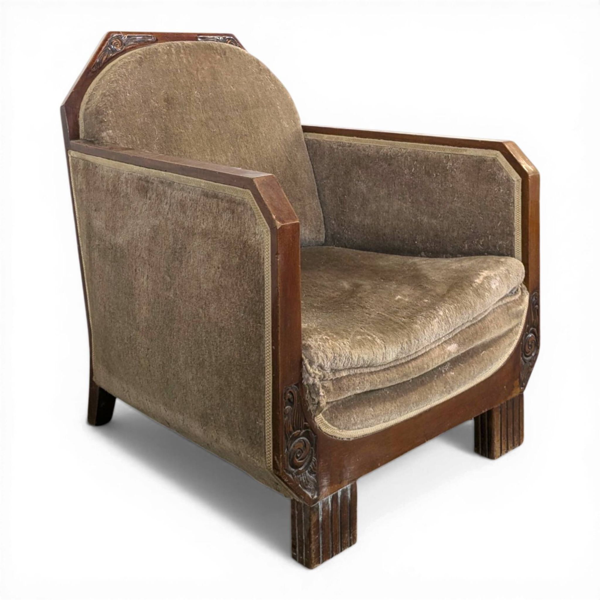 Art Deco armchair in Mahogany