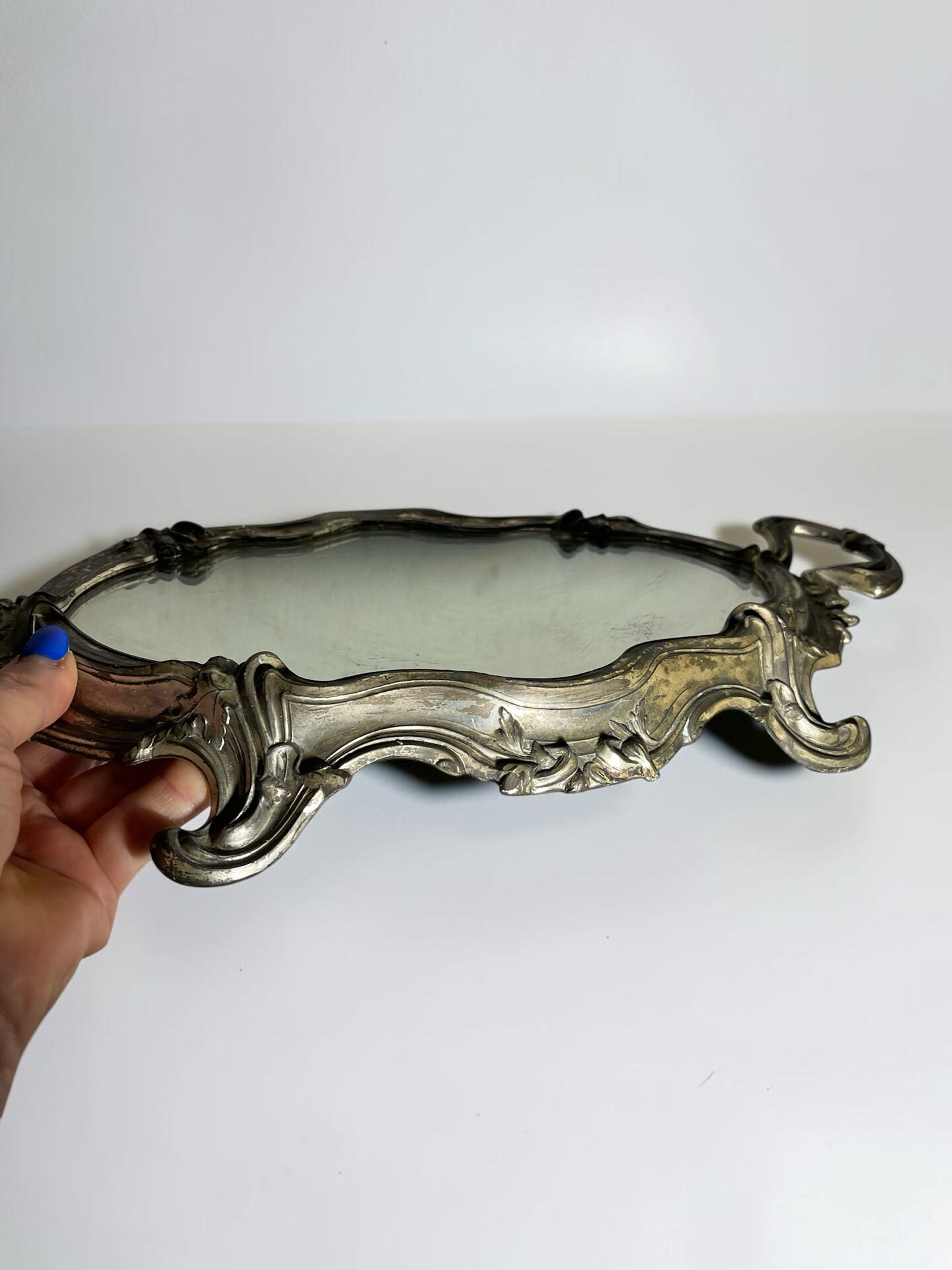 Antique mirror centrepiece, Louis XV style — Tray with handles,