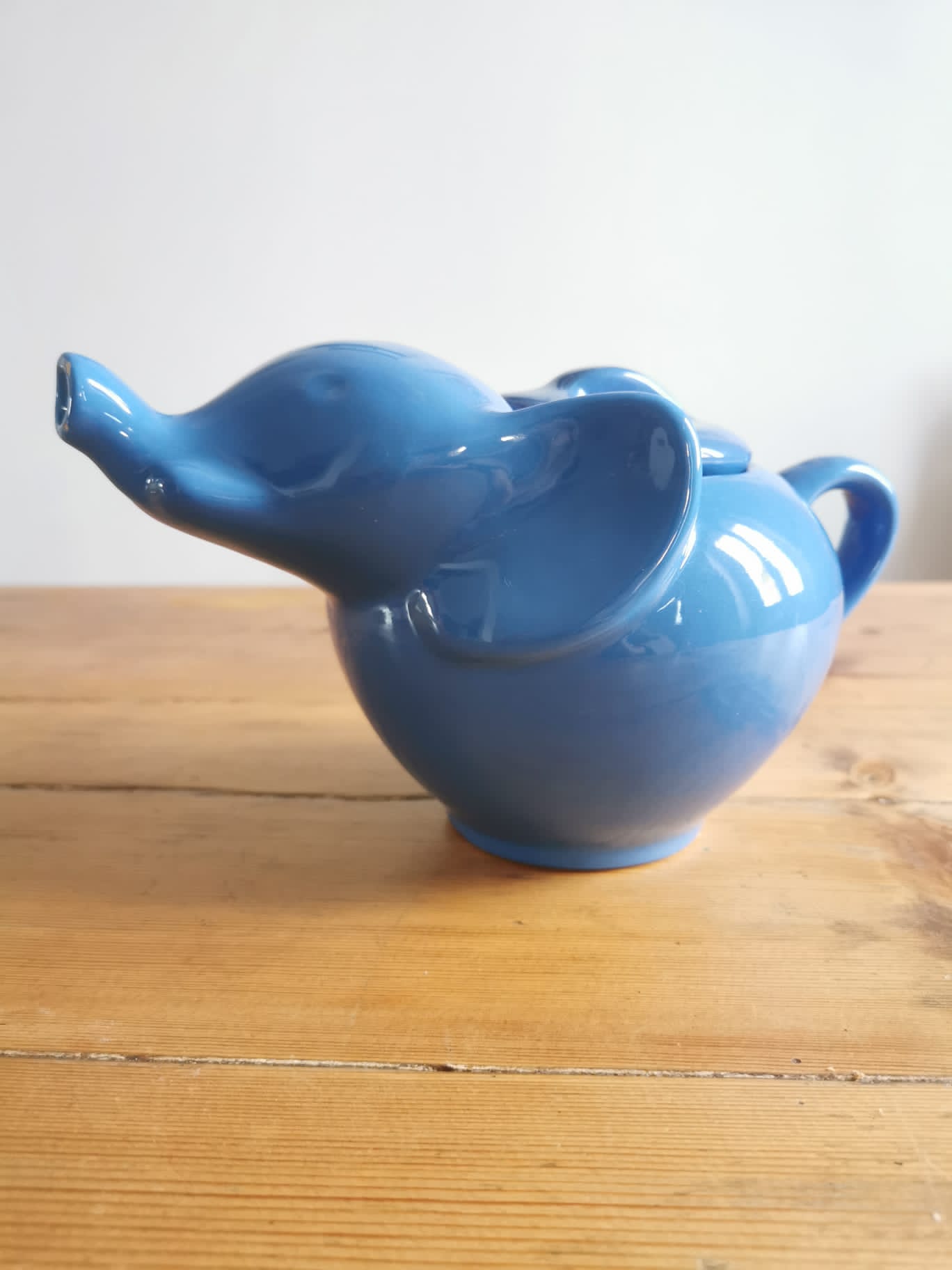 Lipton elephant teapot