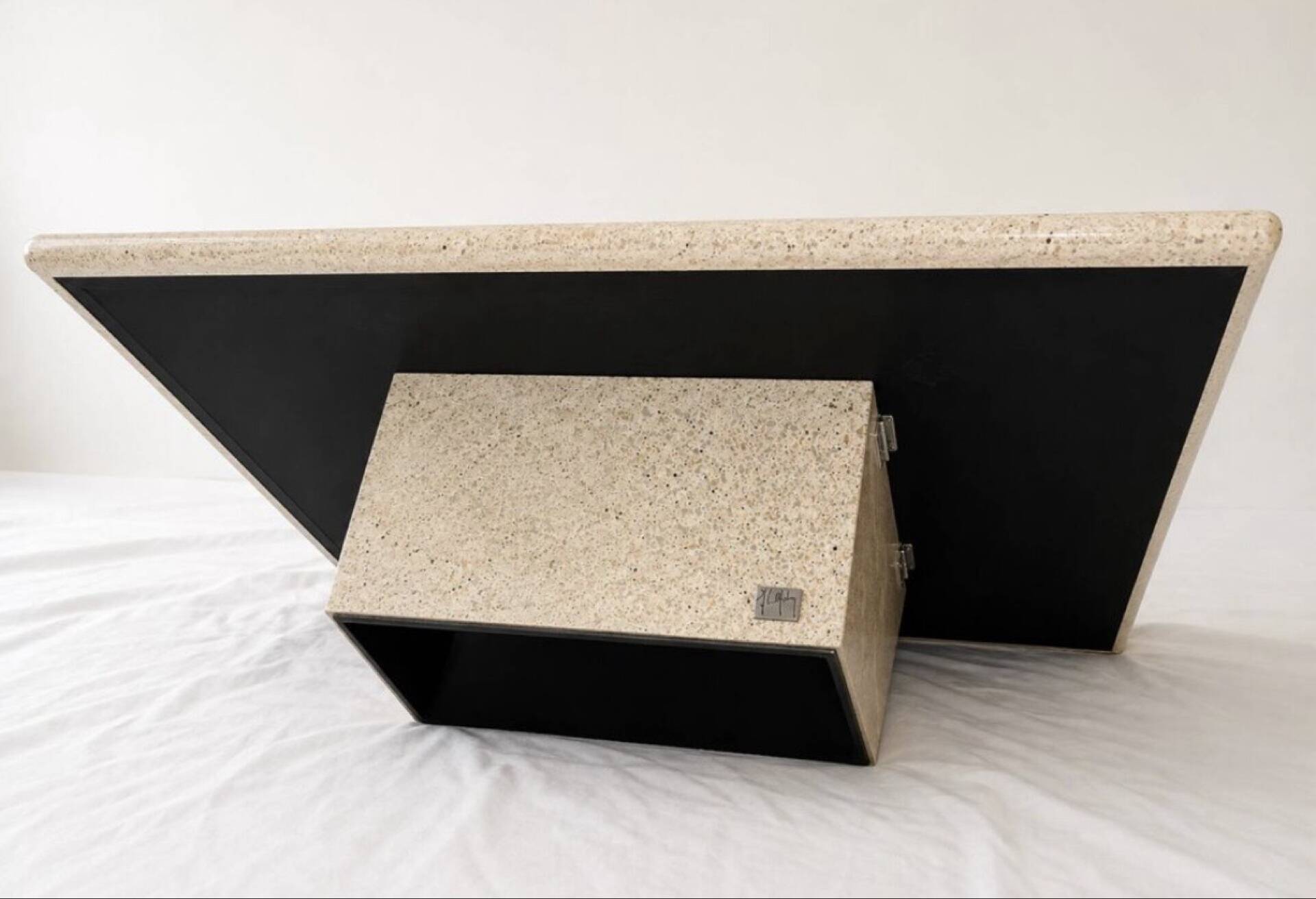 Jean Claude Mahey coffee table in speckled resin and wood, 1970s.