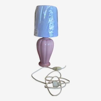 Glass base lamp