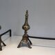 Paire de chenets en bronze ciselé et fer forgé de style Louis XVI