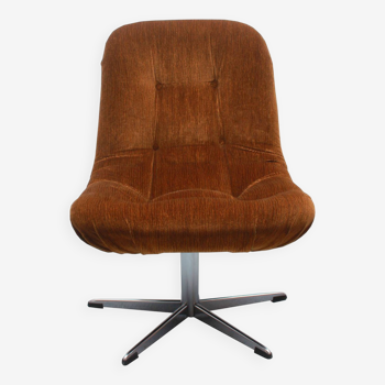 Fauteuil pivotant des années 1970 en velours marron