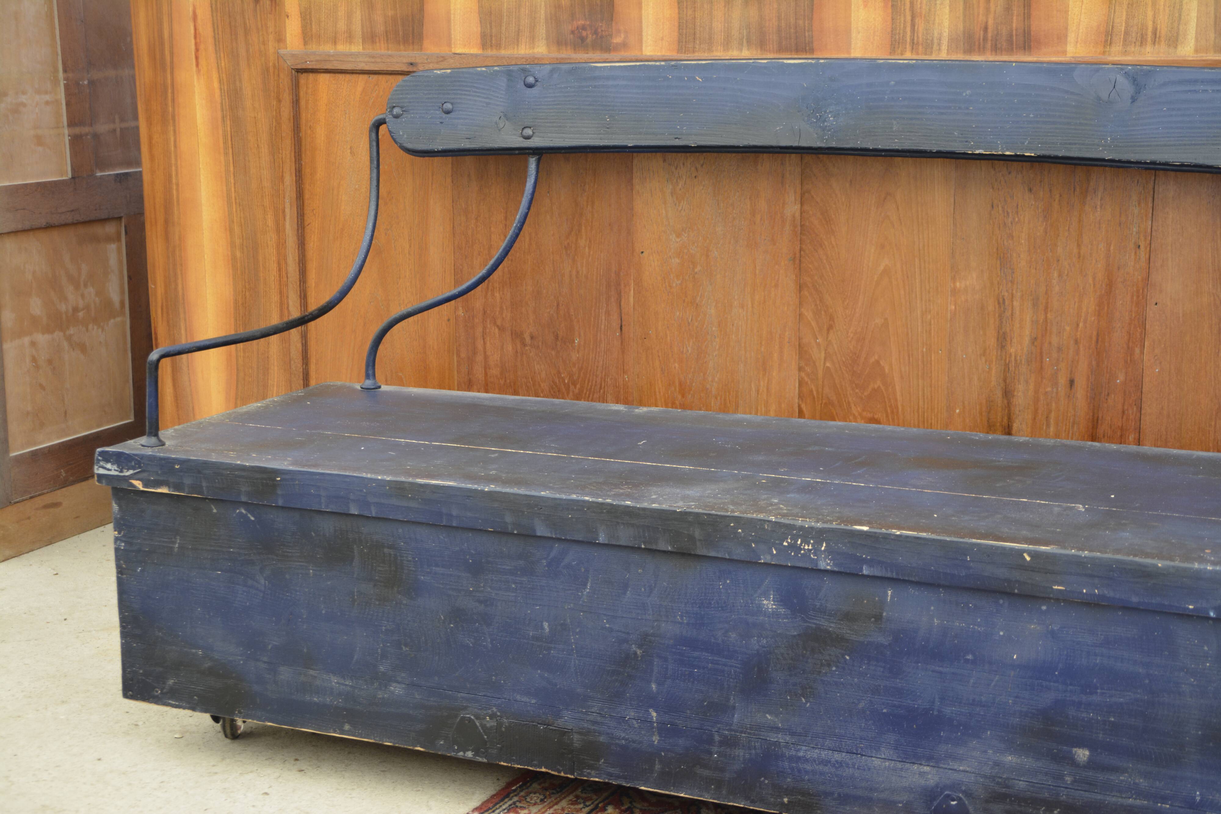 Carriage style chest bench