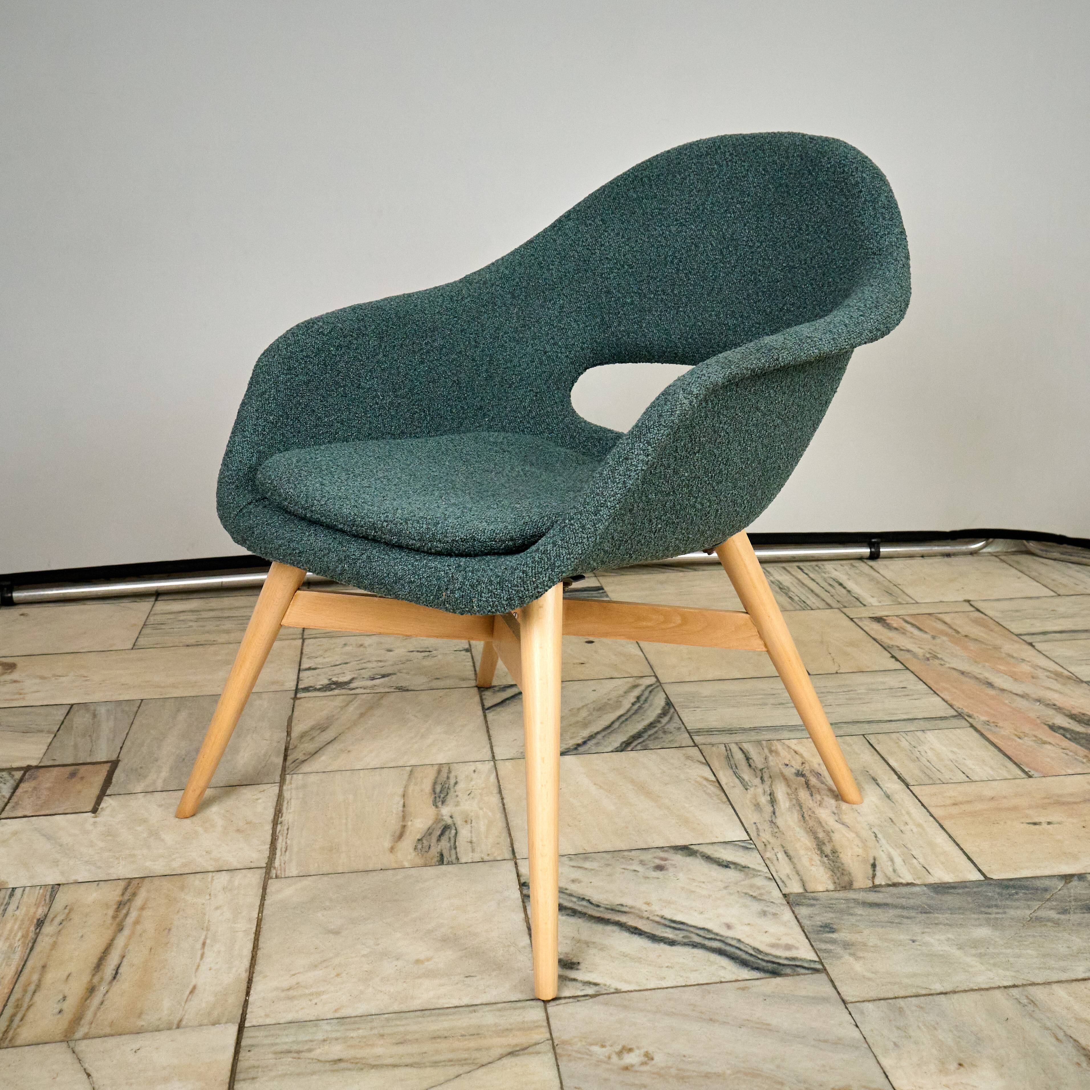 Fauteuil Shell par Miroslav Navratil, années 1960, Tchécoslovaquie