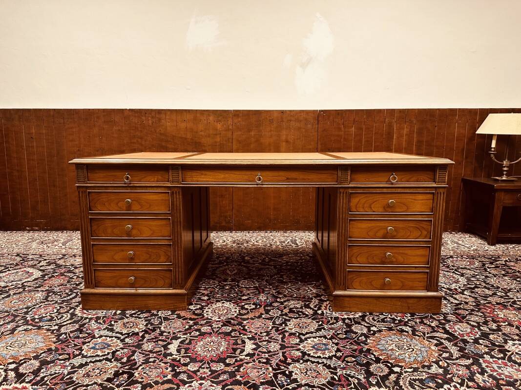 Bureau classique anglais Partnerdesk