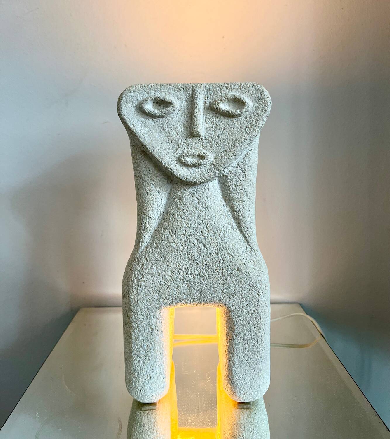 Stone lamp sculpture by the sculptor Albert TORMOS.