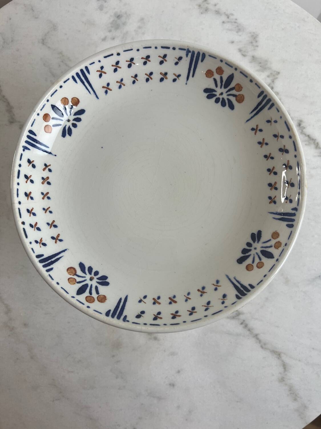 Gien compote-style presentation dish