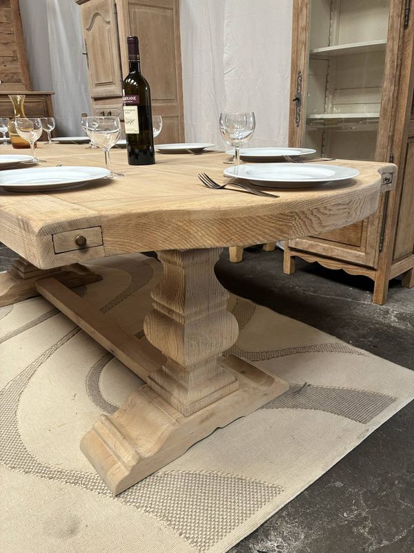 Table de monastère en chêne massif