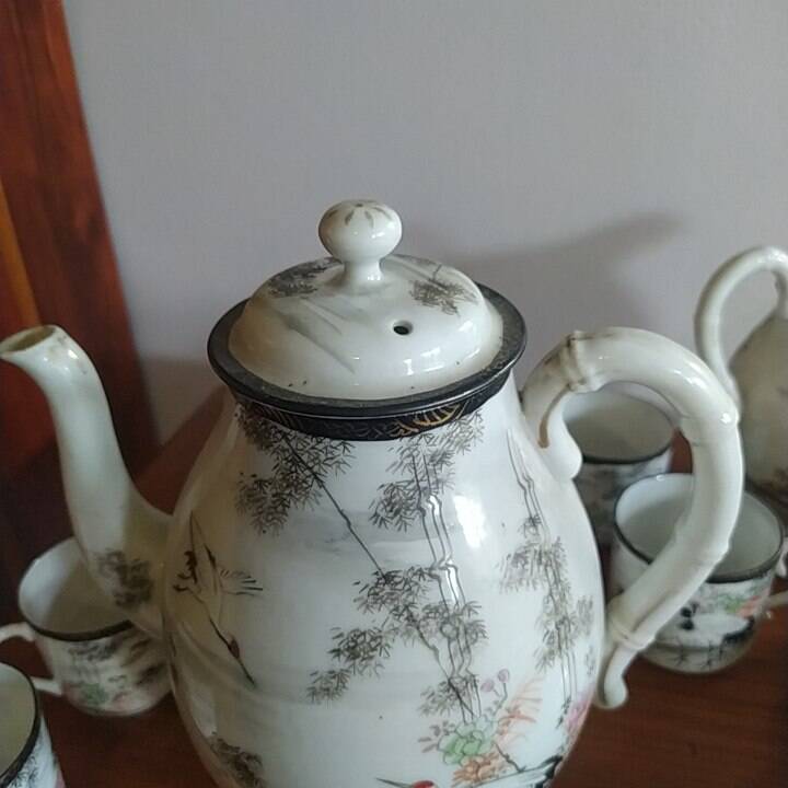 Kutani porcelain coffee service from Japan, early 19th century