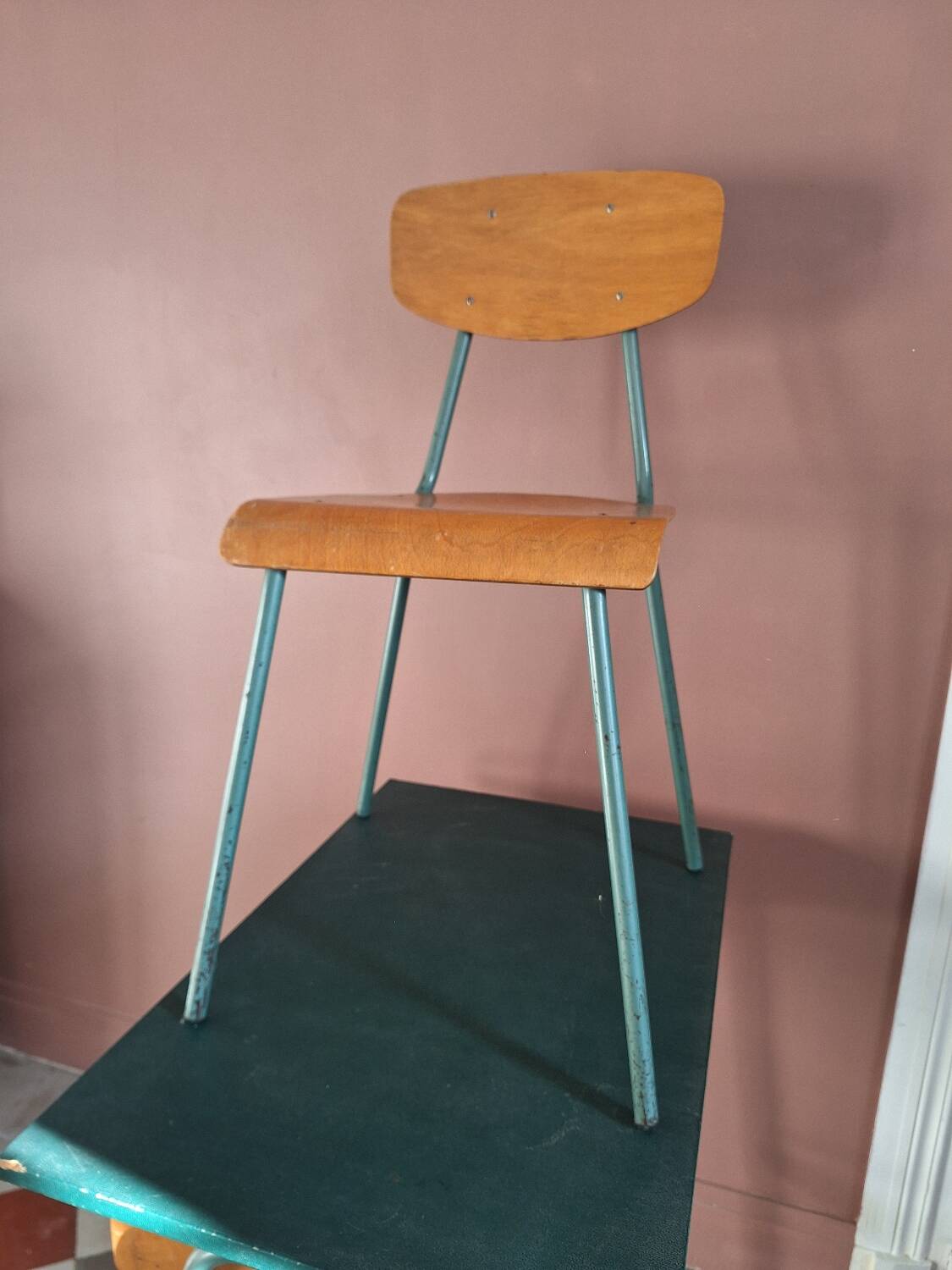 Children's desk and chair set