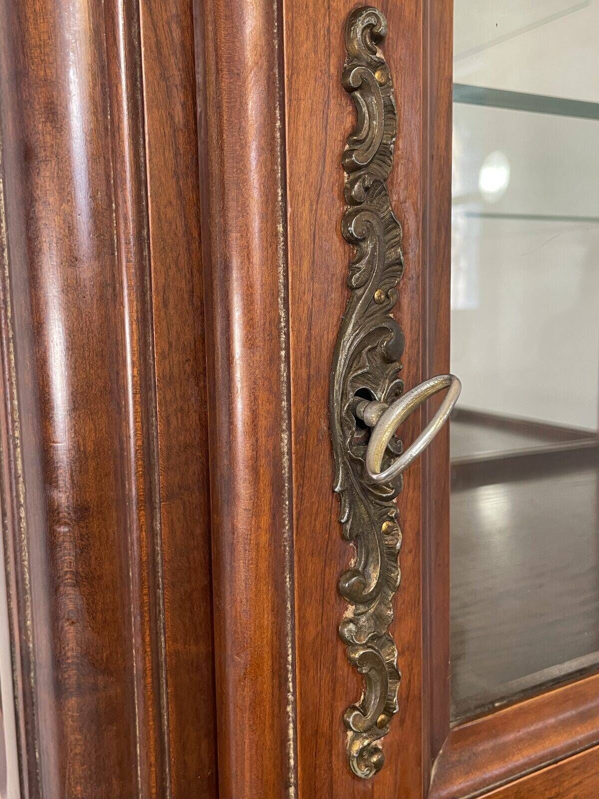 Provençal Louis XV display cabinet in carved fruitwood, illuminated.