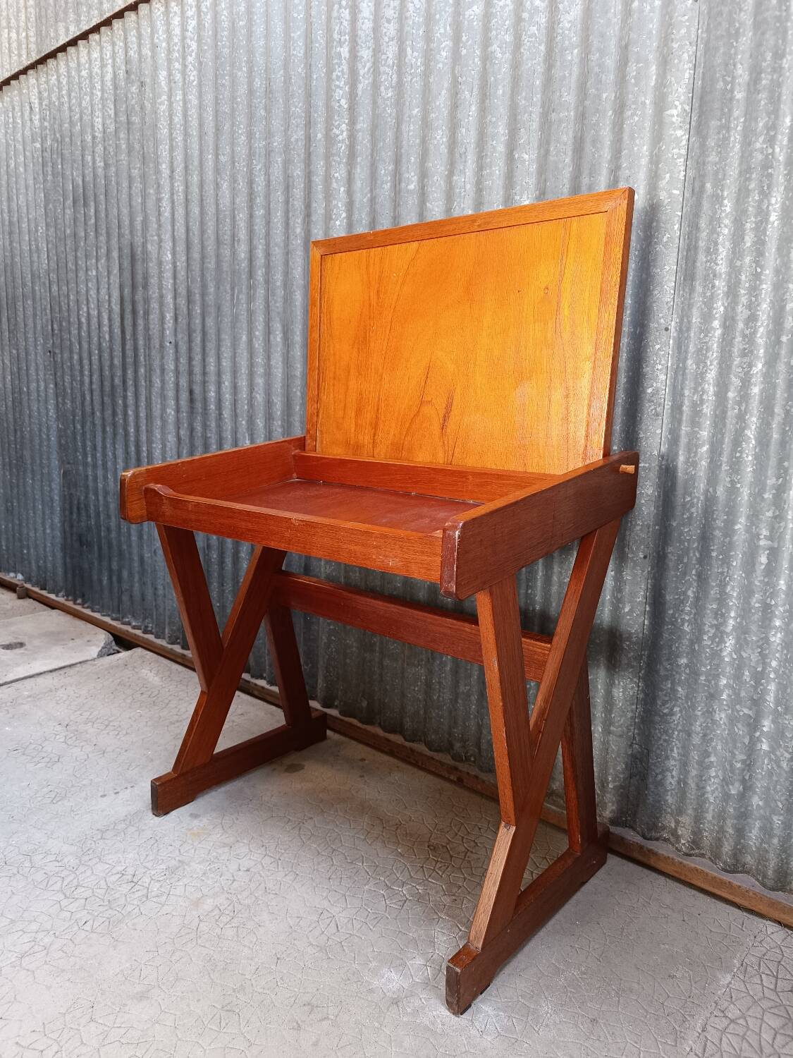 Desk / Writing desk from the Regain vintage Scandinavian house