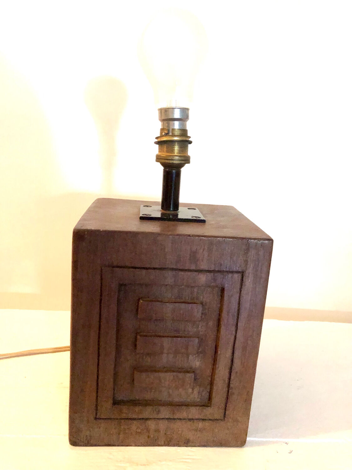 Brutalist folk art lamp base in teak from the 40s/50s.