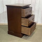 Chiffonnier anglais en acajou des années 1950