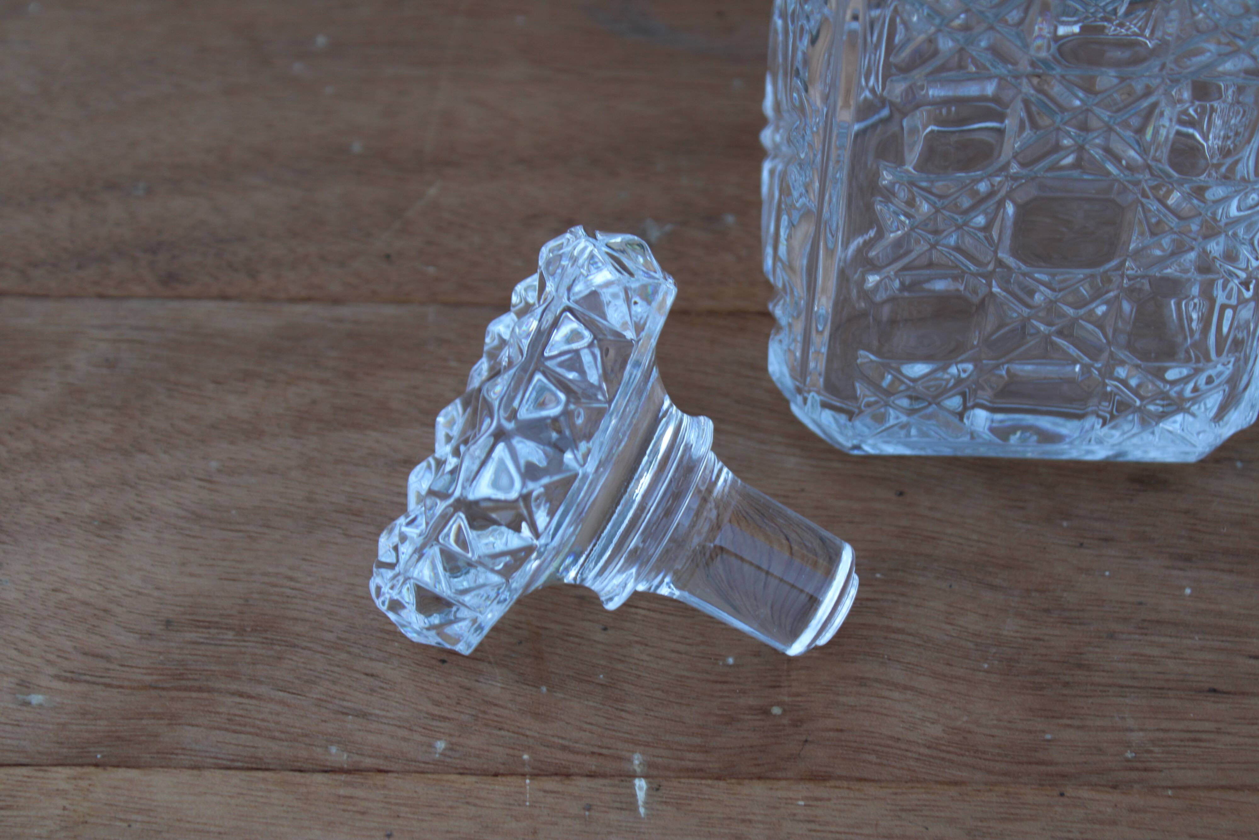 Carafe en Cristal d’Arques – Décanteur verre taillé géométrique