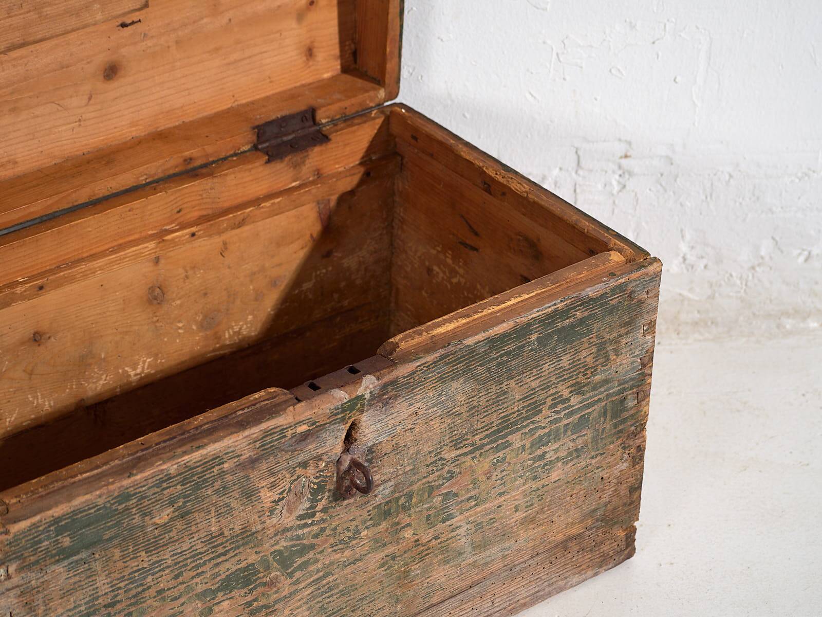 Small antique chest in green tones (c.1920) #78