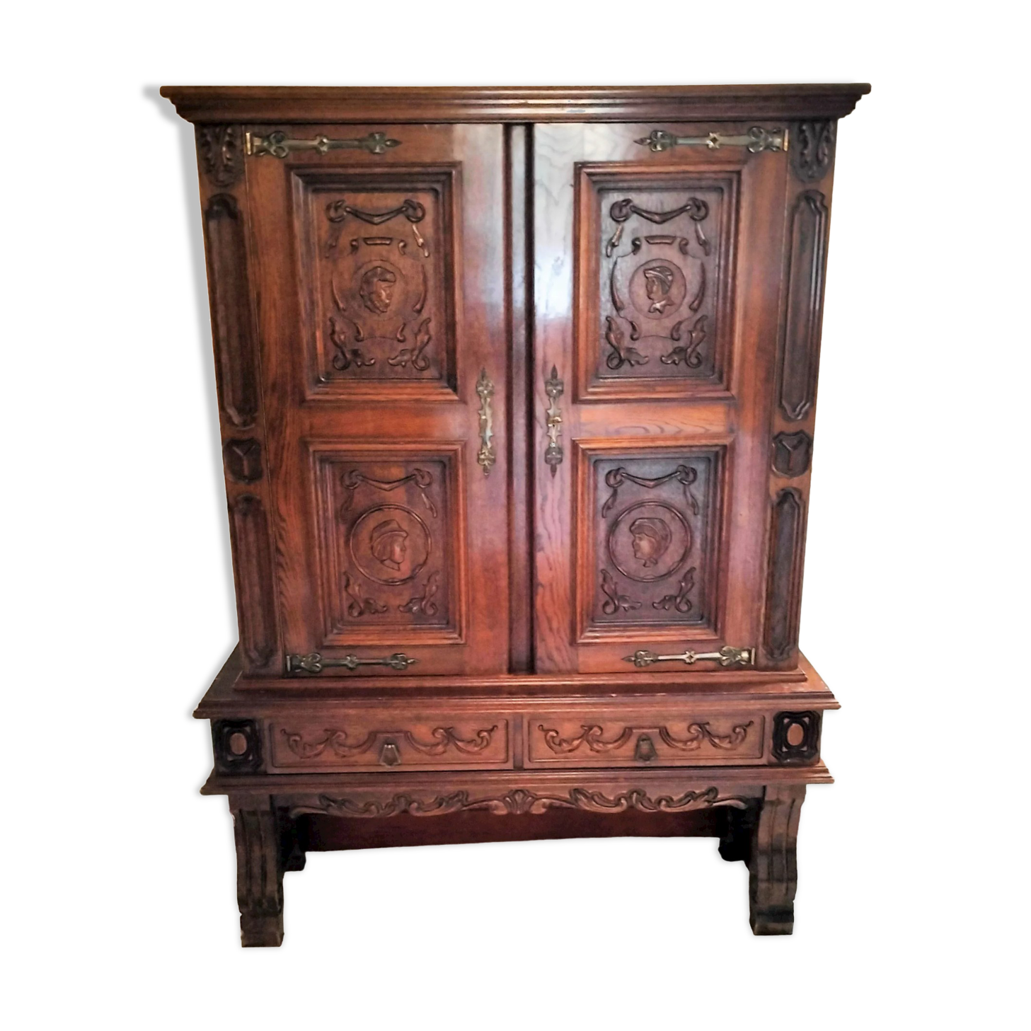 Meuble deux corps style renaissance