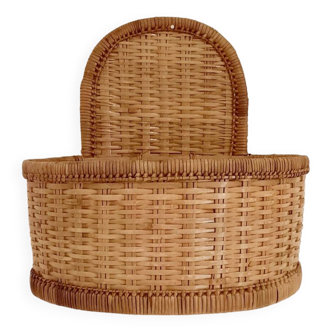 Wall wicker basket