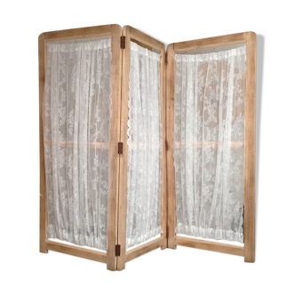 Ancient wood and lace screen