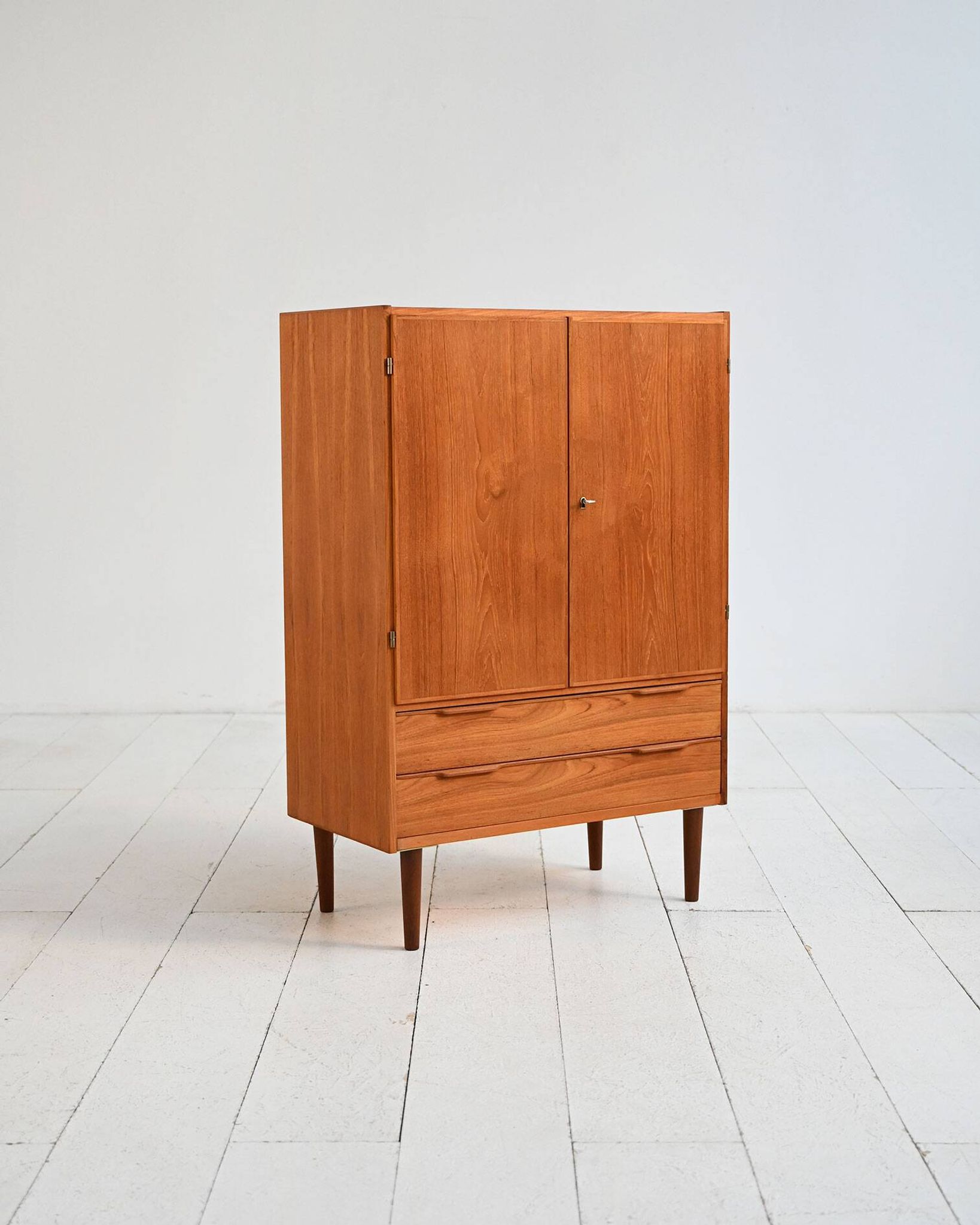 Scandinavian teak cabinet from the 1950s/60s