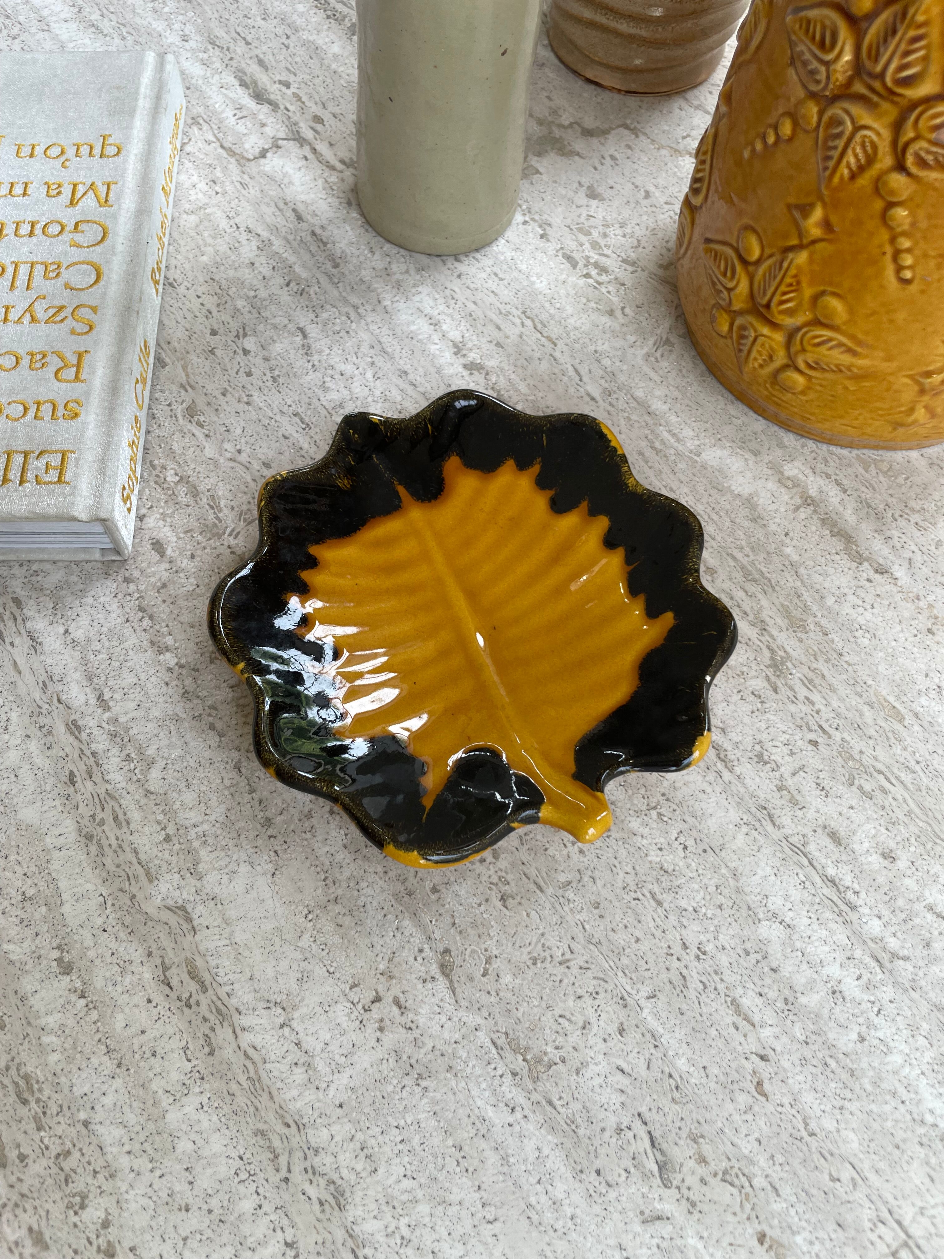 Yellow and black leaf dish