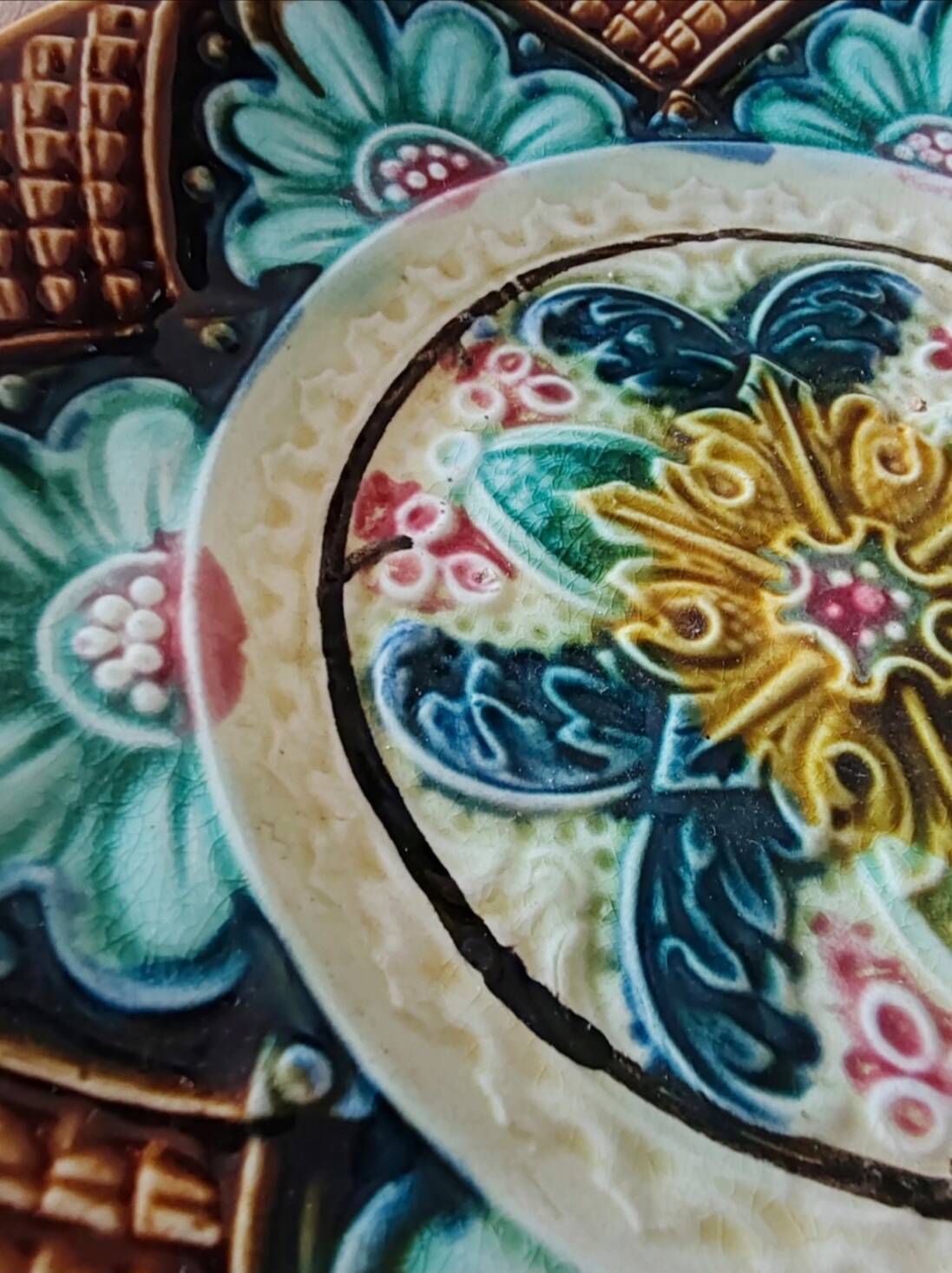 Majolica plate