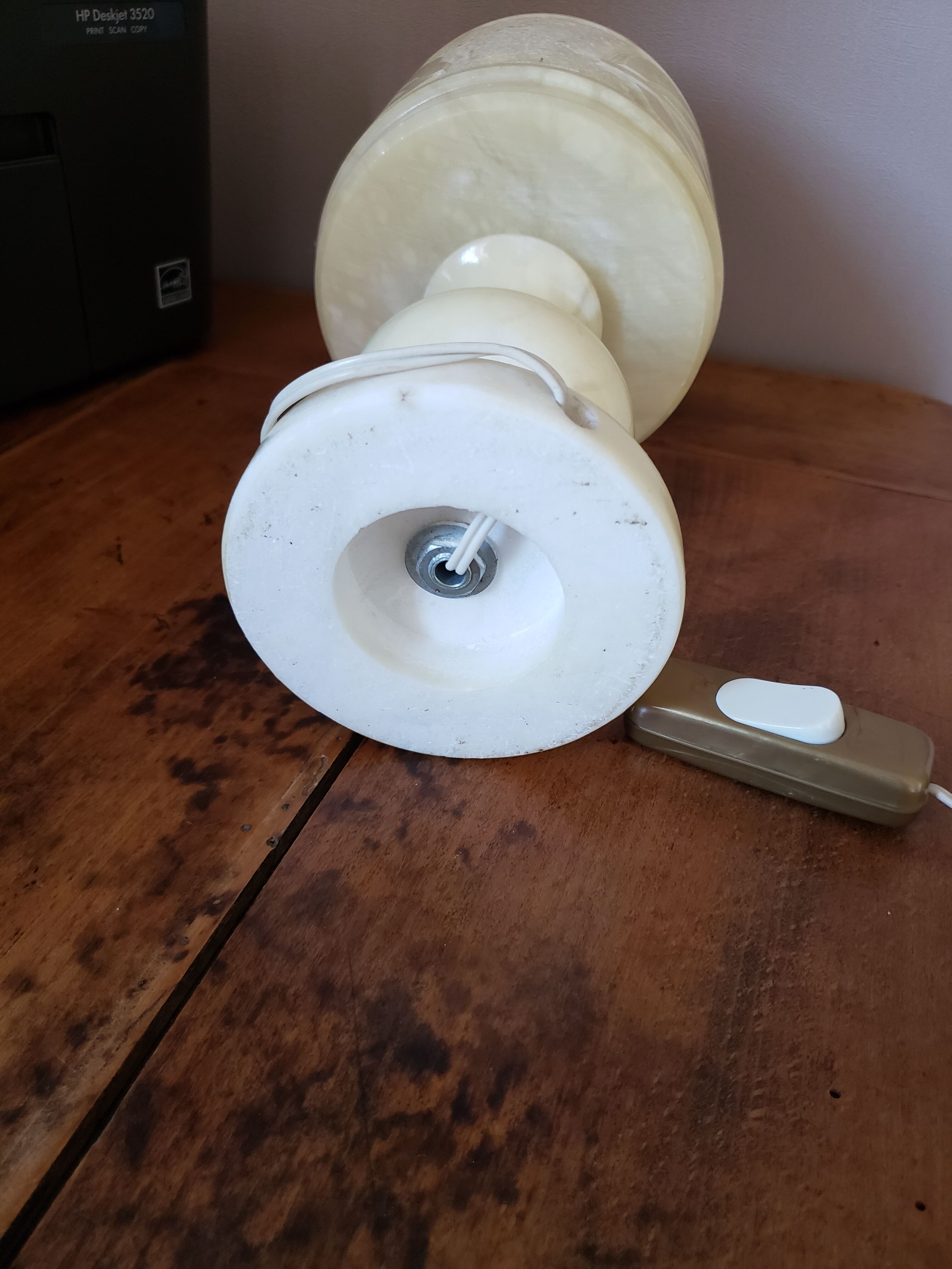Alabaster lamp