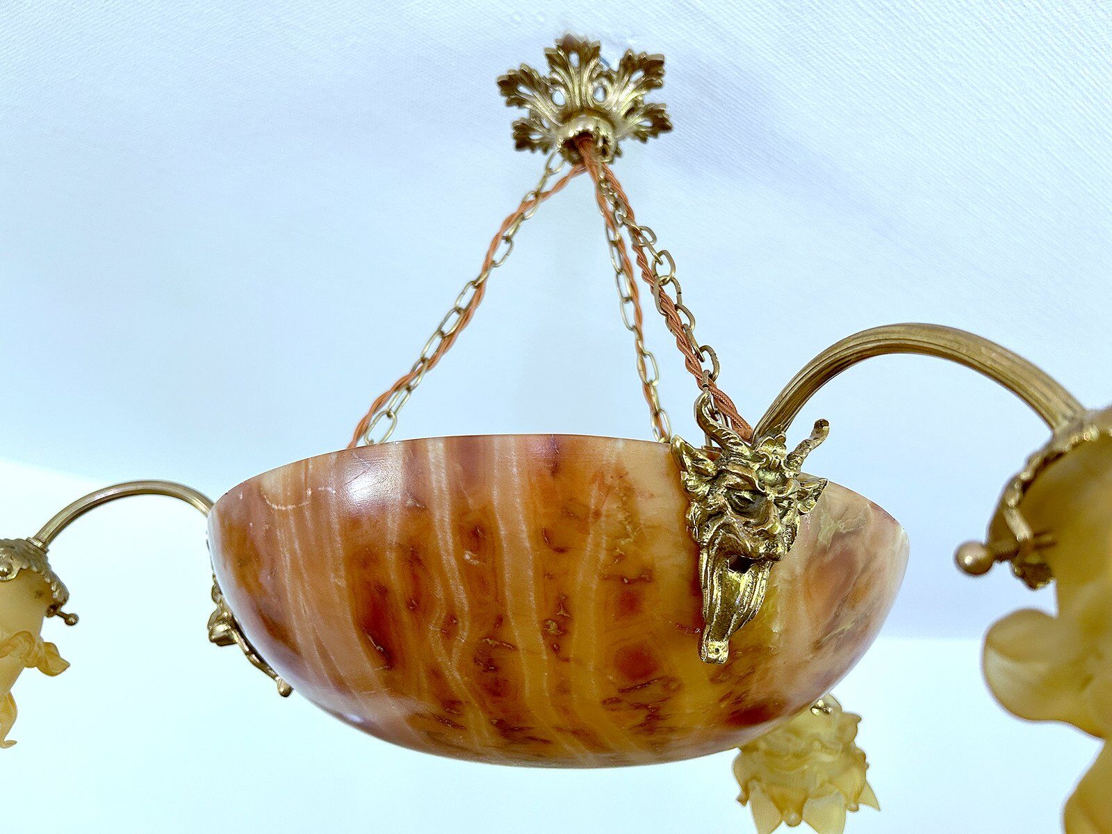 Art Deco pendant light in alabaster marble and bronze,1920s