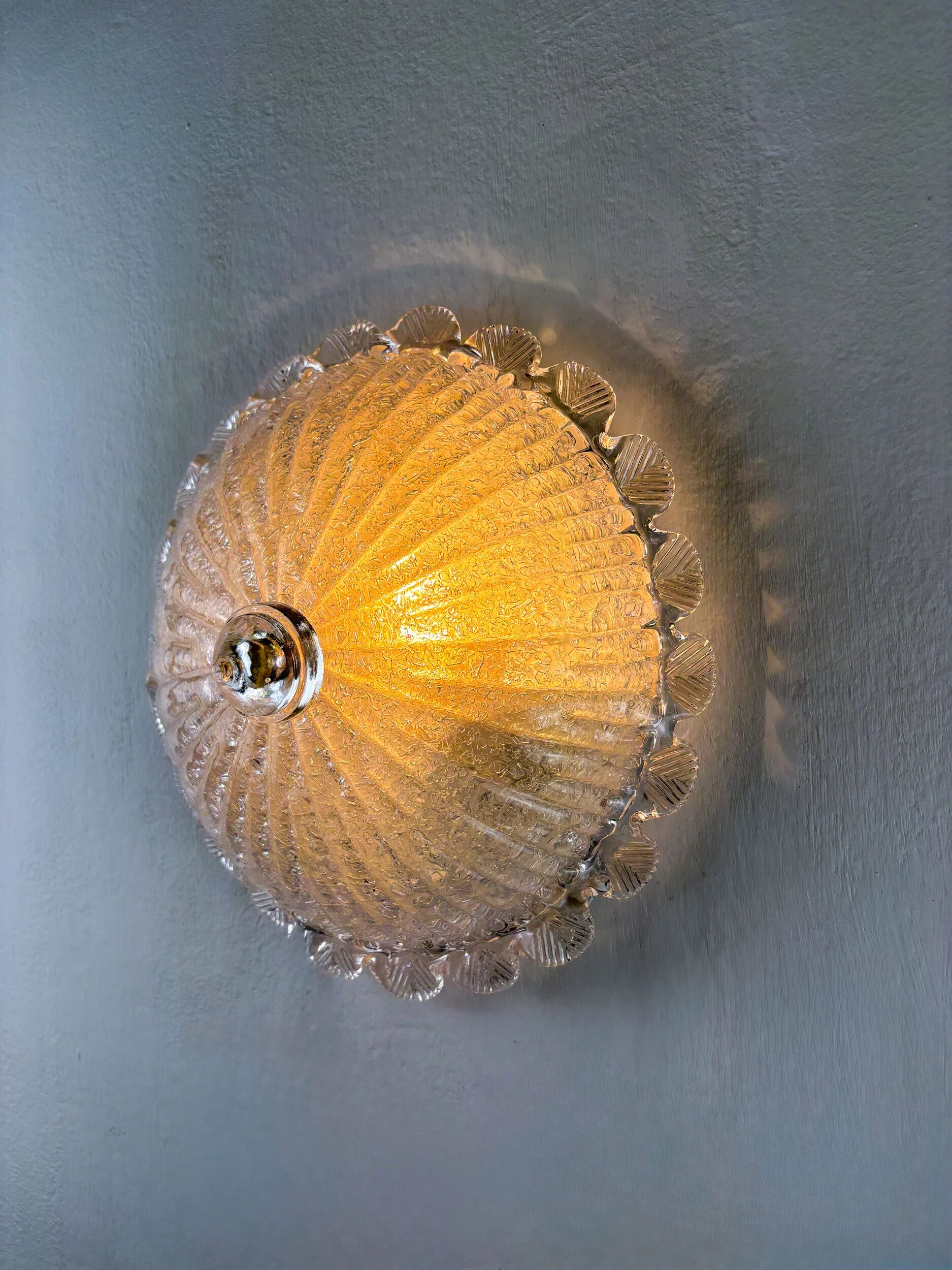 Murano glass scalloped flushmount ceiling light, Italy 1960s