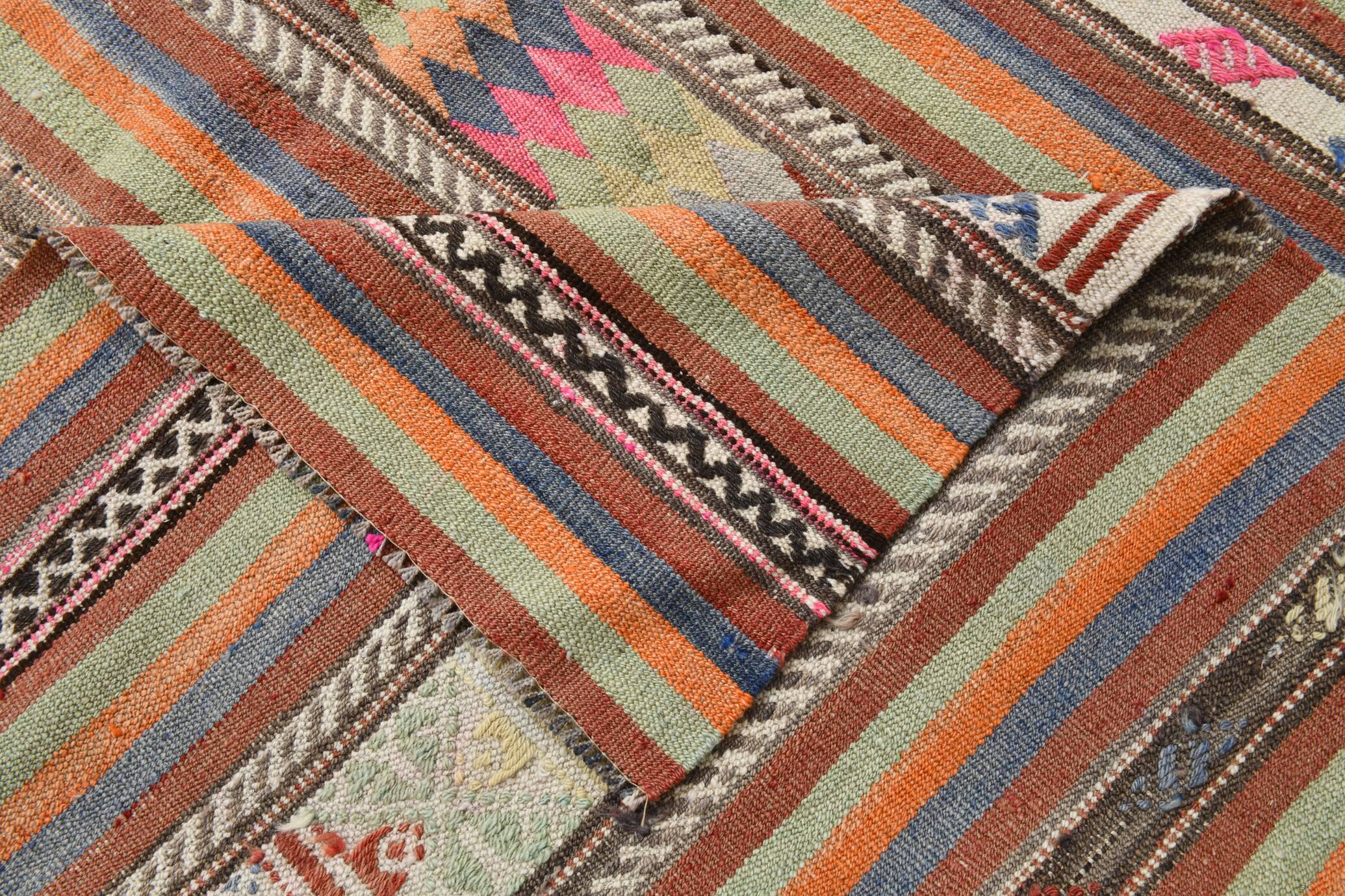 Tapis Kilim vintage turc en laine