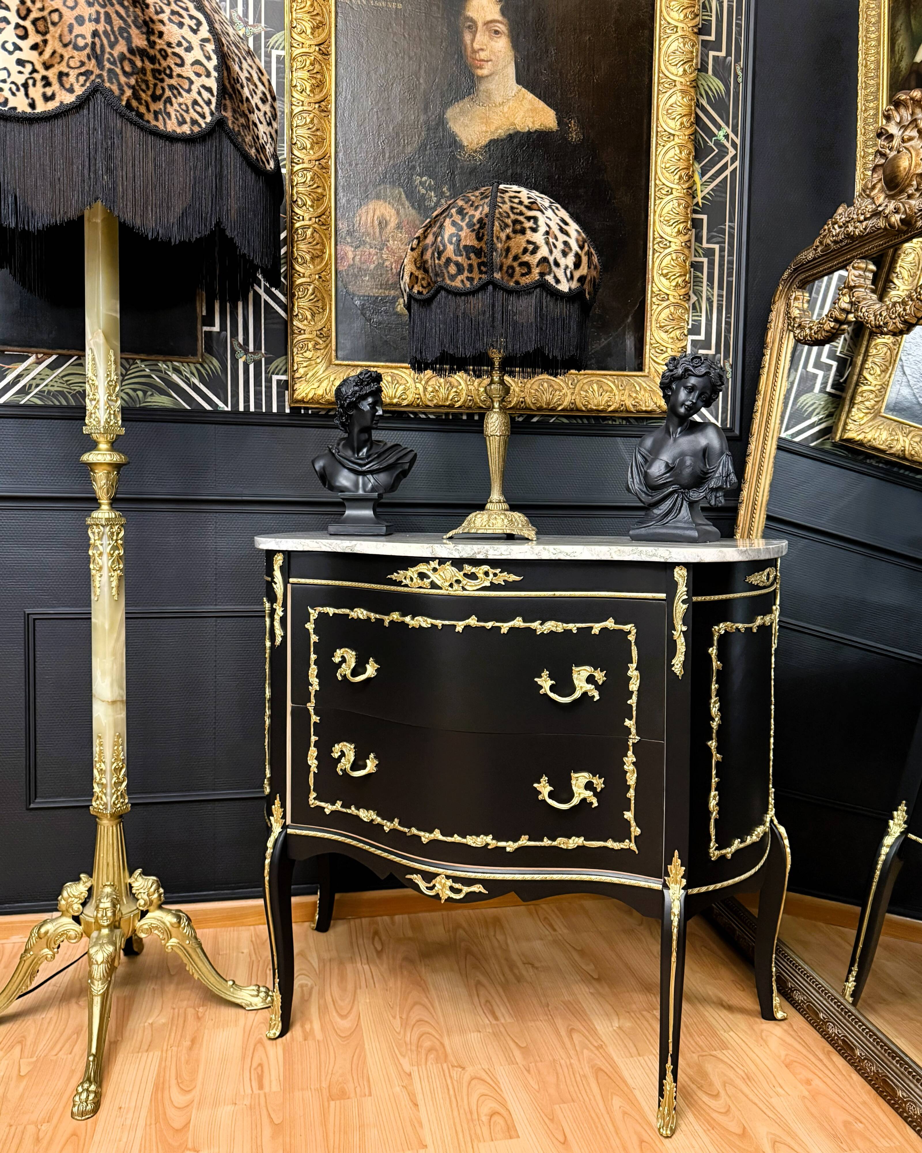 Curved commode in Louis XV style