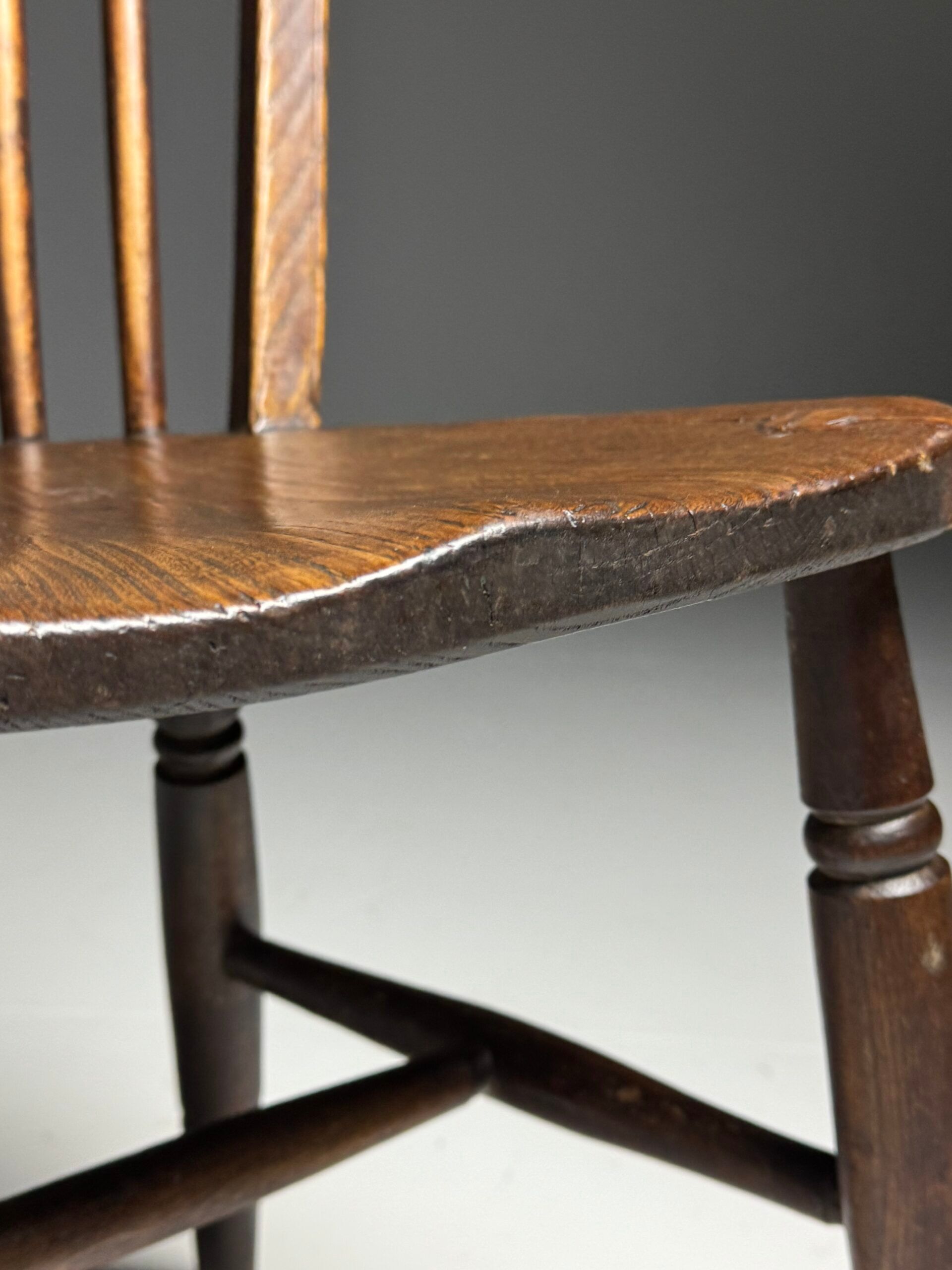 Set of 4 Windsor dining chairs