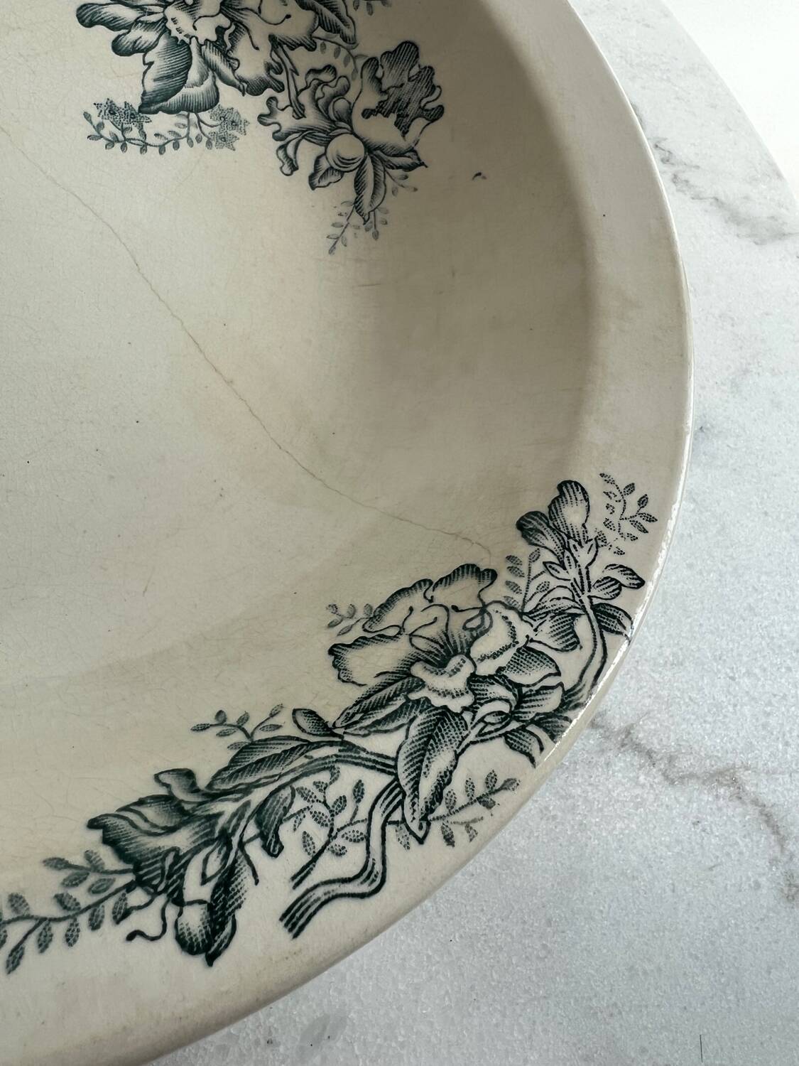 Large salad bowl with floral decoration Givor