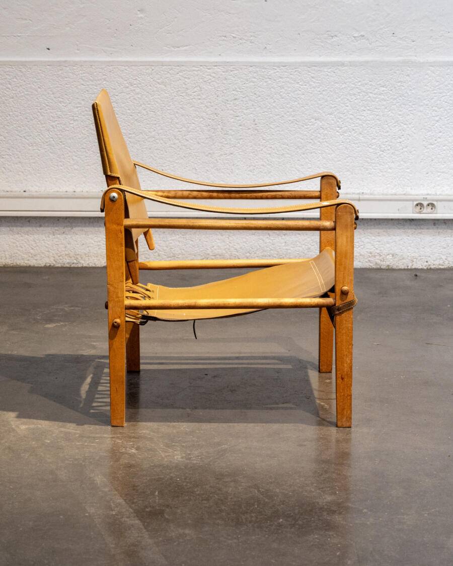 Leather safari chair