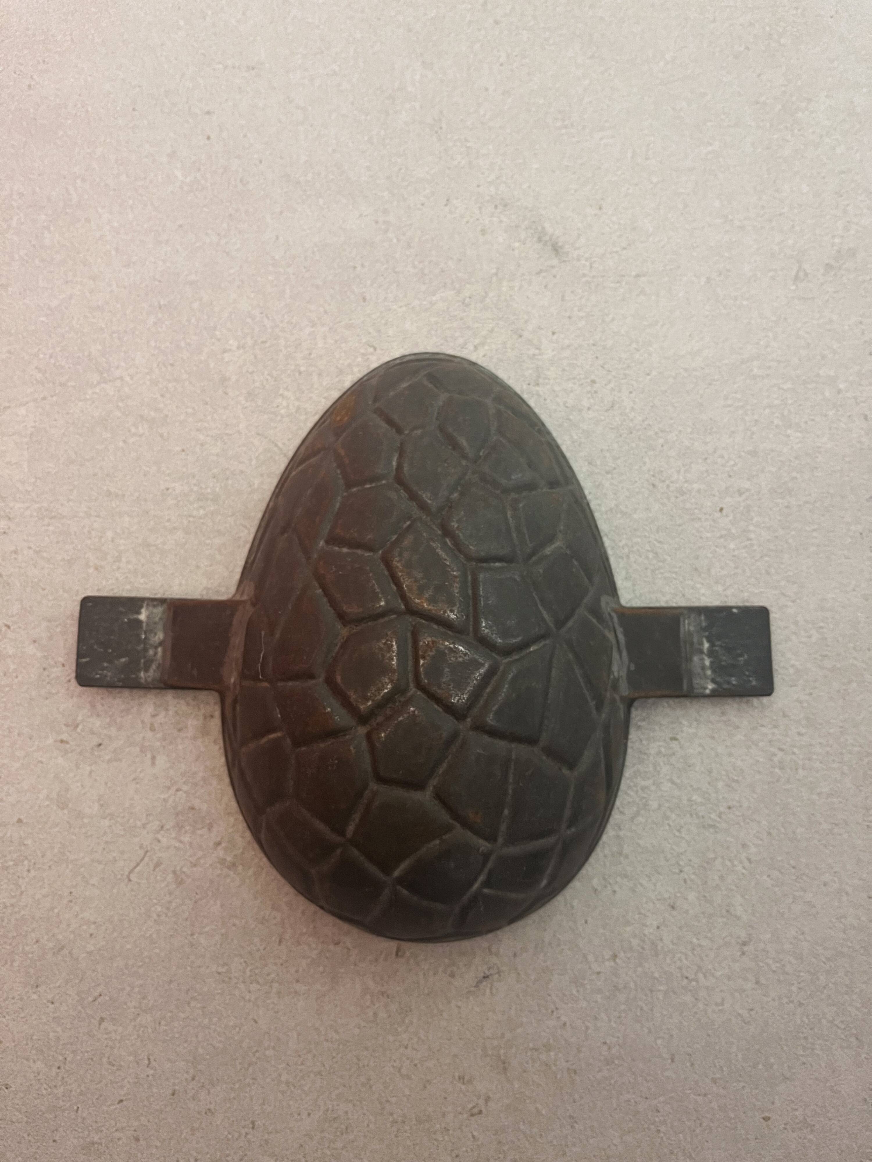 Egg-shaped chocolate or cake molds, 3 sizes available
