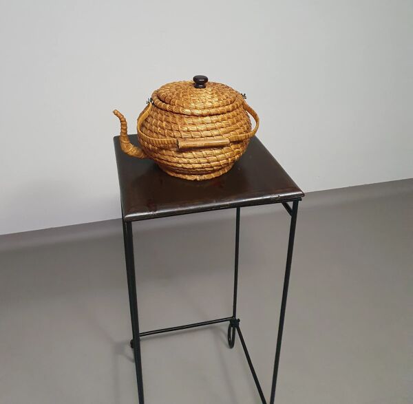 Support à plantes / table d'appoint en fer forgé
