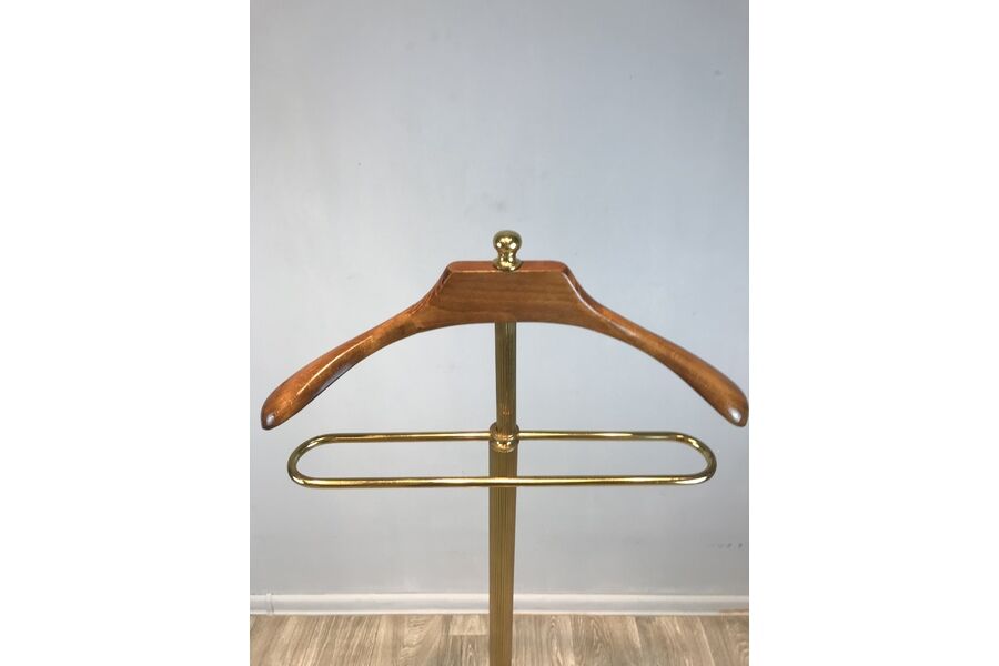 Ensemble valet et étagère pour valises