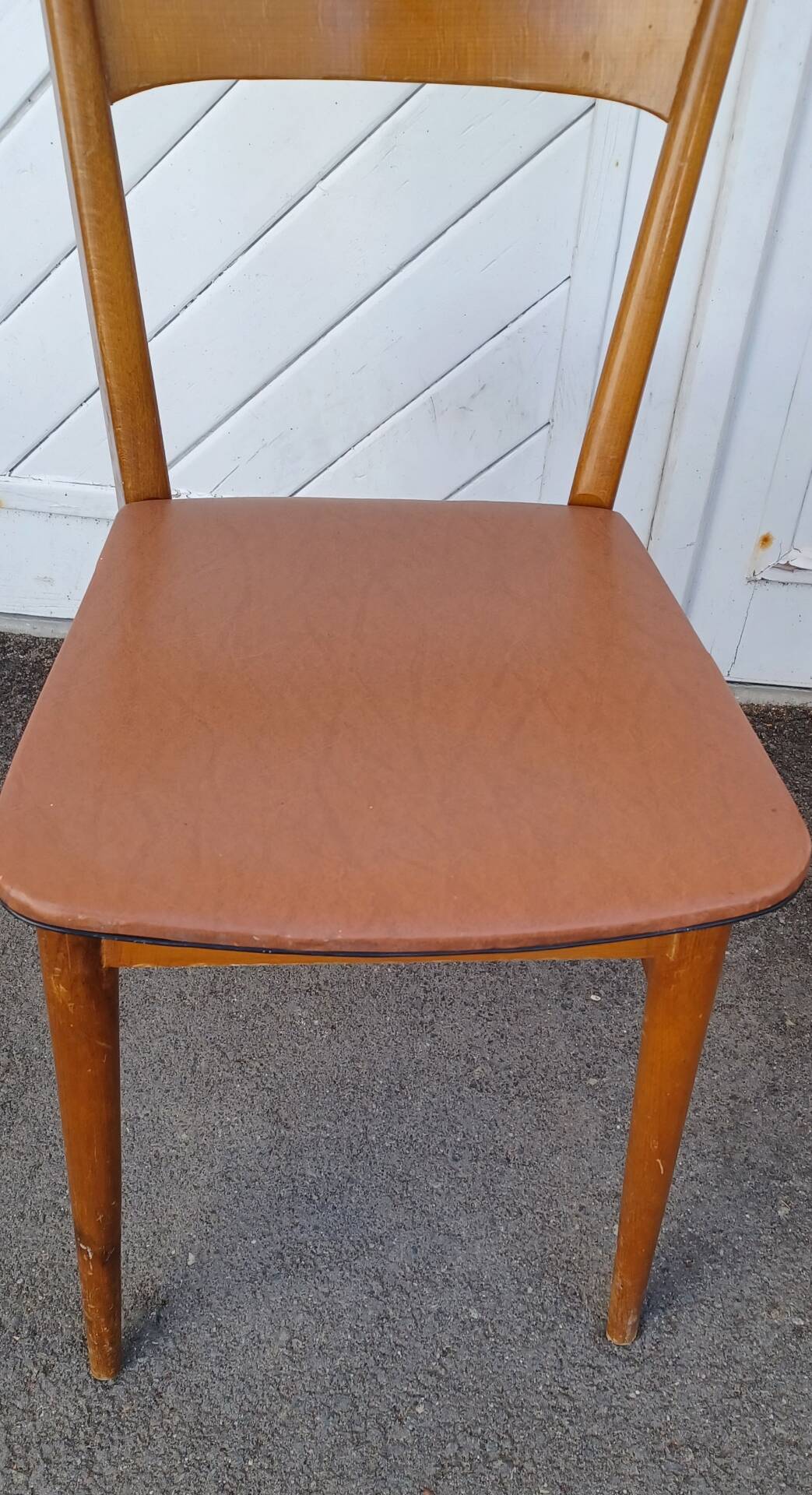 Paire de chaises en hêtre des années 50