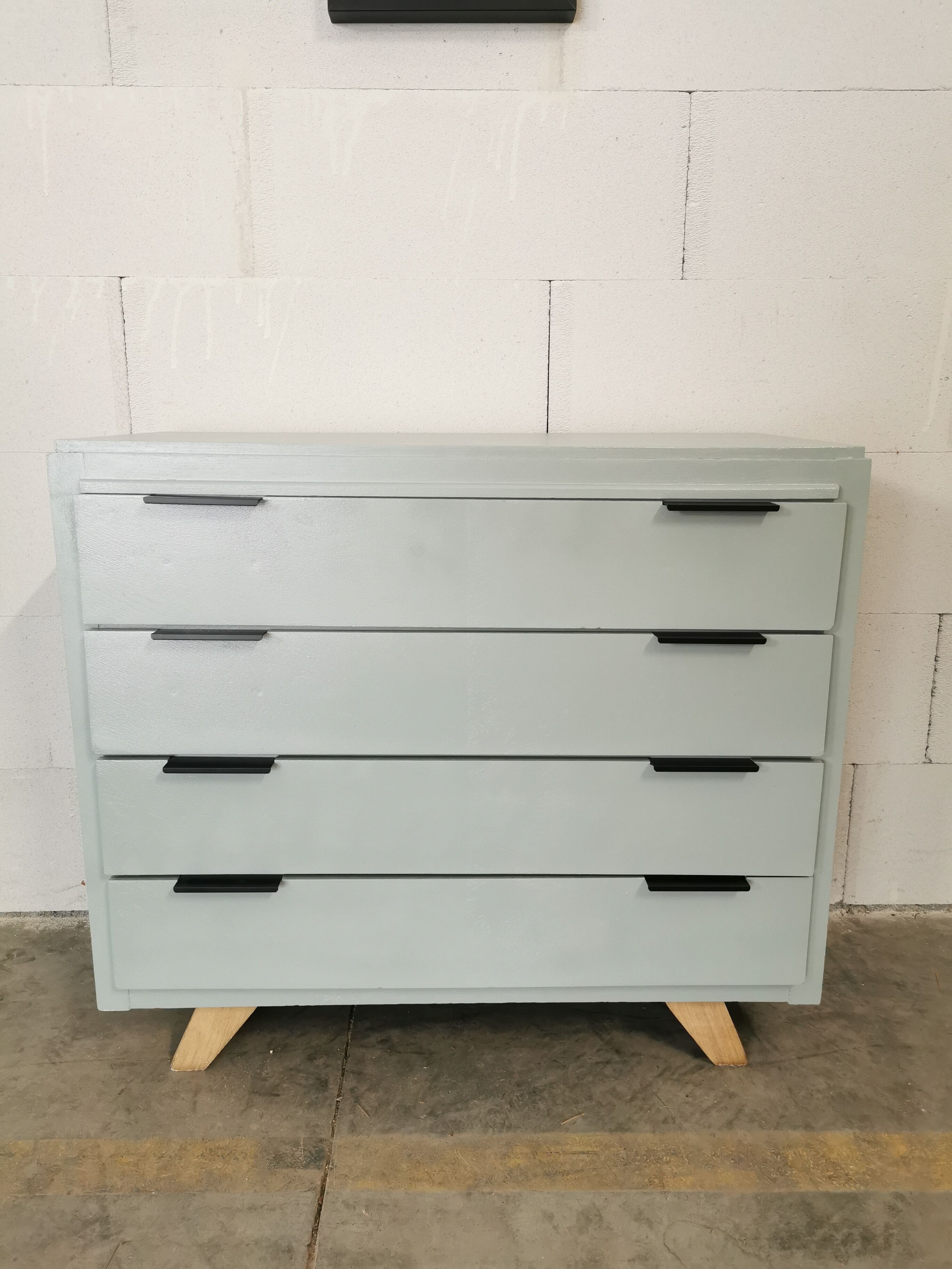 Vintage dresser