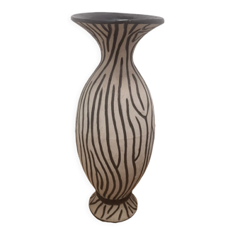 Ceramic vase