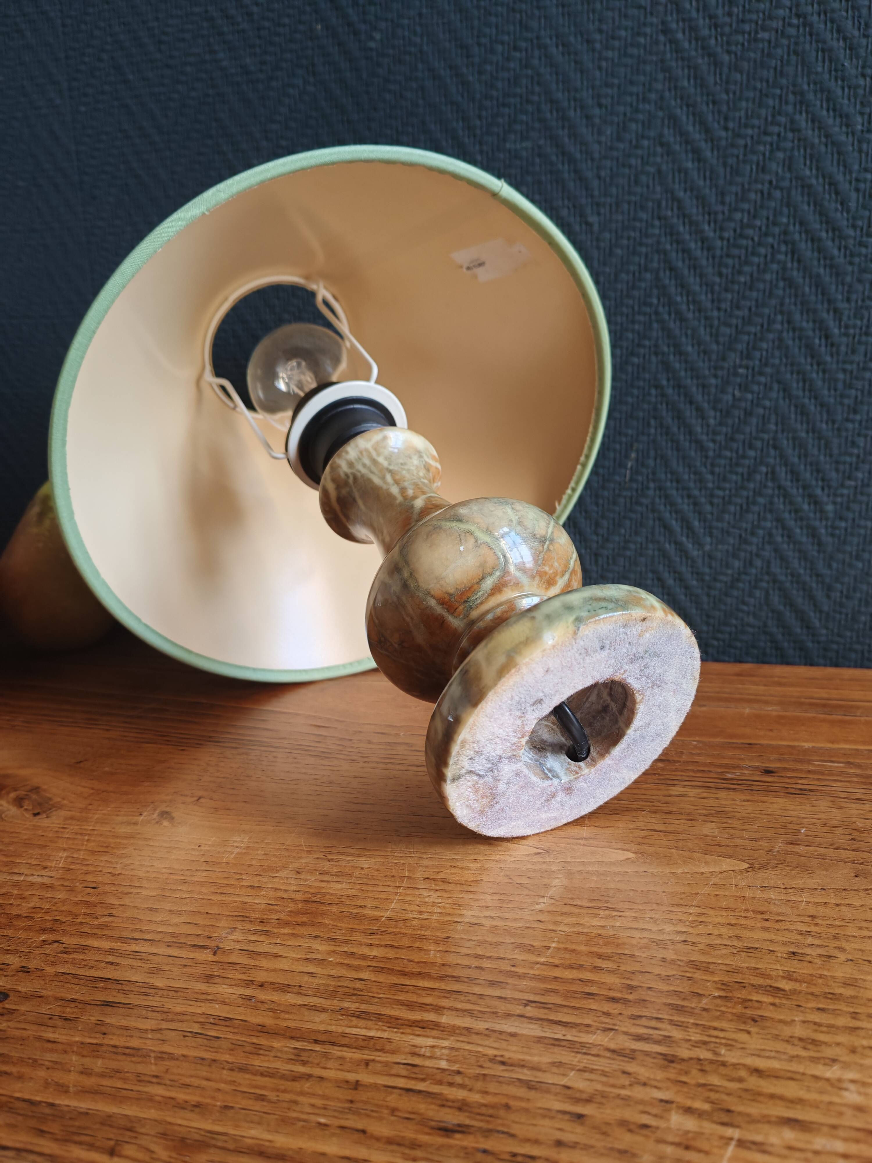 Vintage Table Lamp in Sculpted Alabaster – Base in Natural Stone