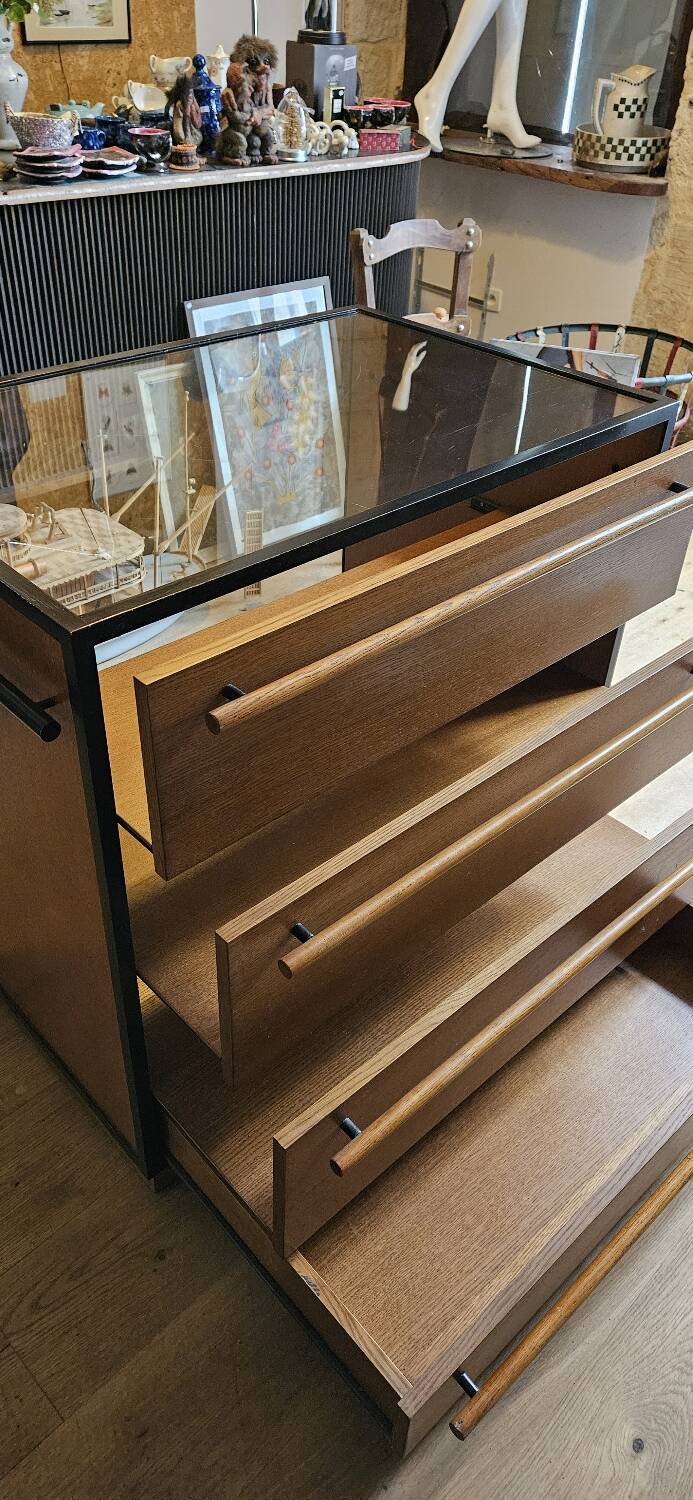 Blouse shop furniture