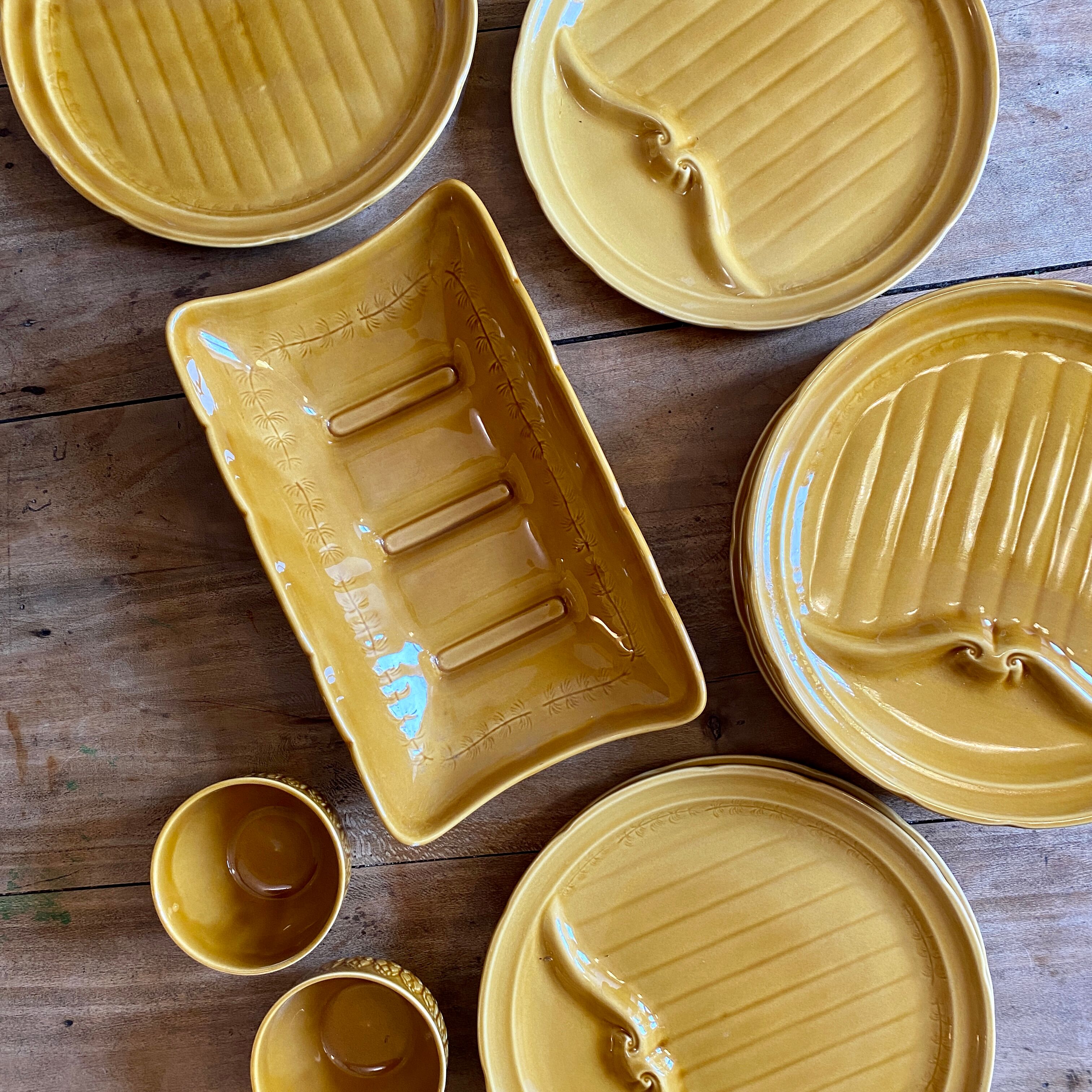 Vintage asparagus service from Gien