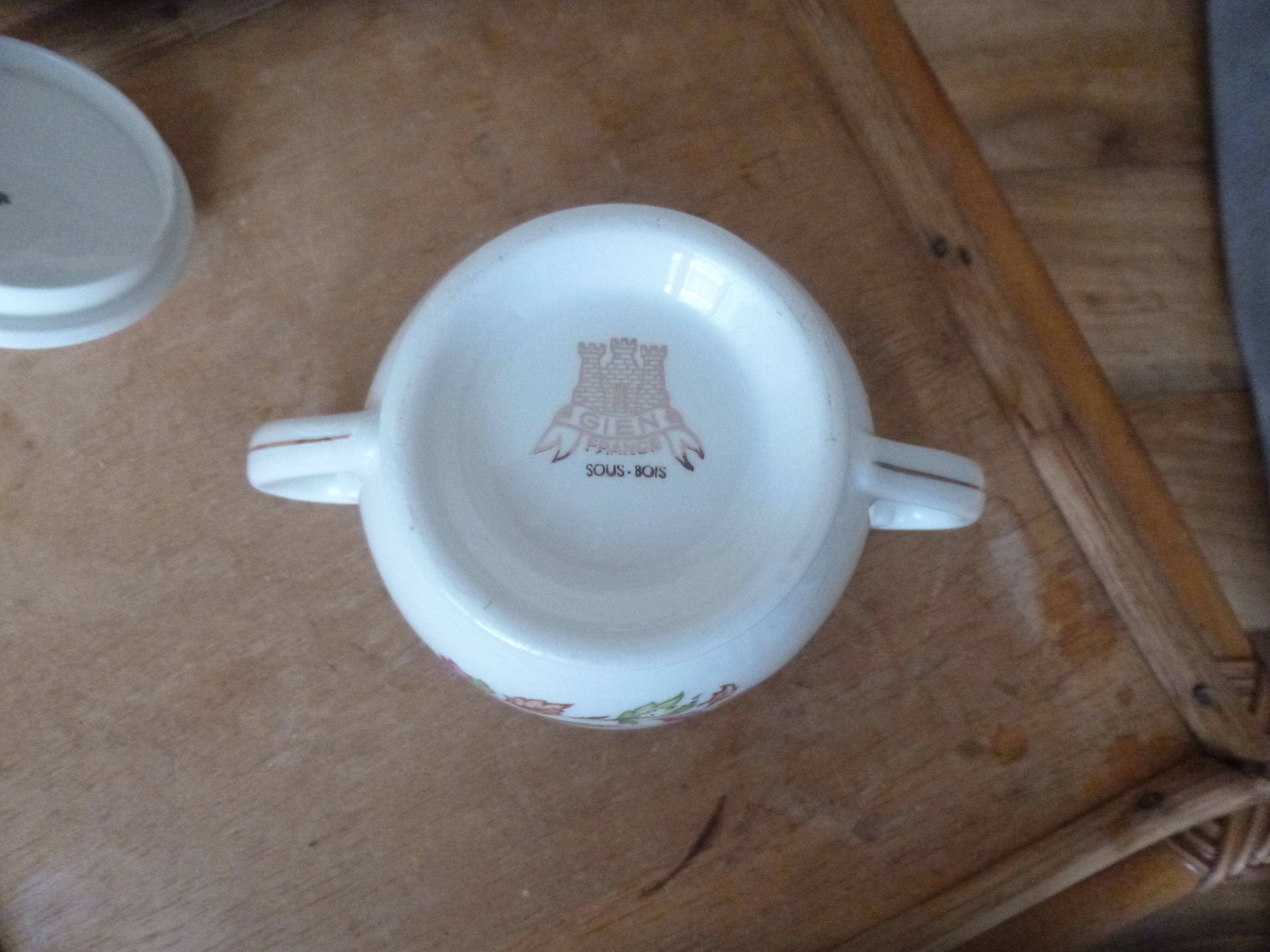 3-piece Gien earthenware service