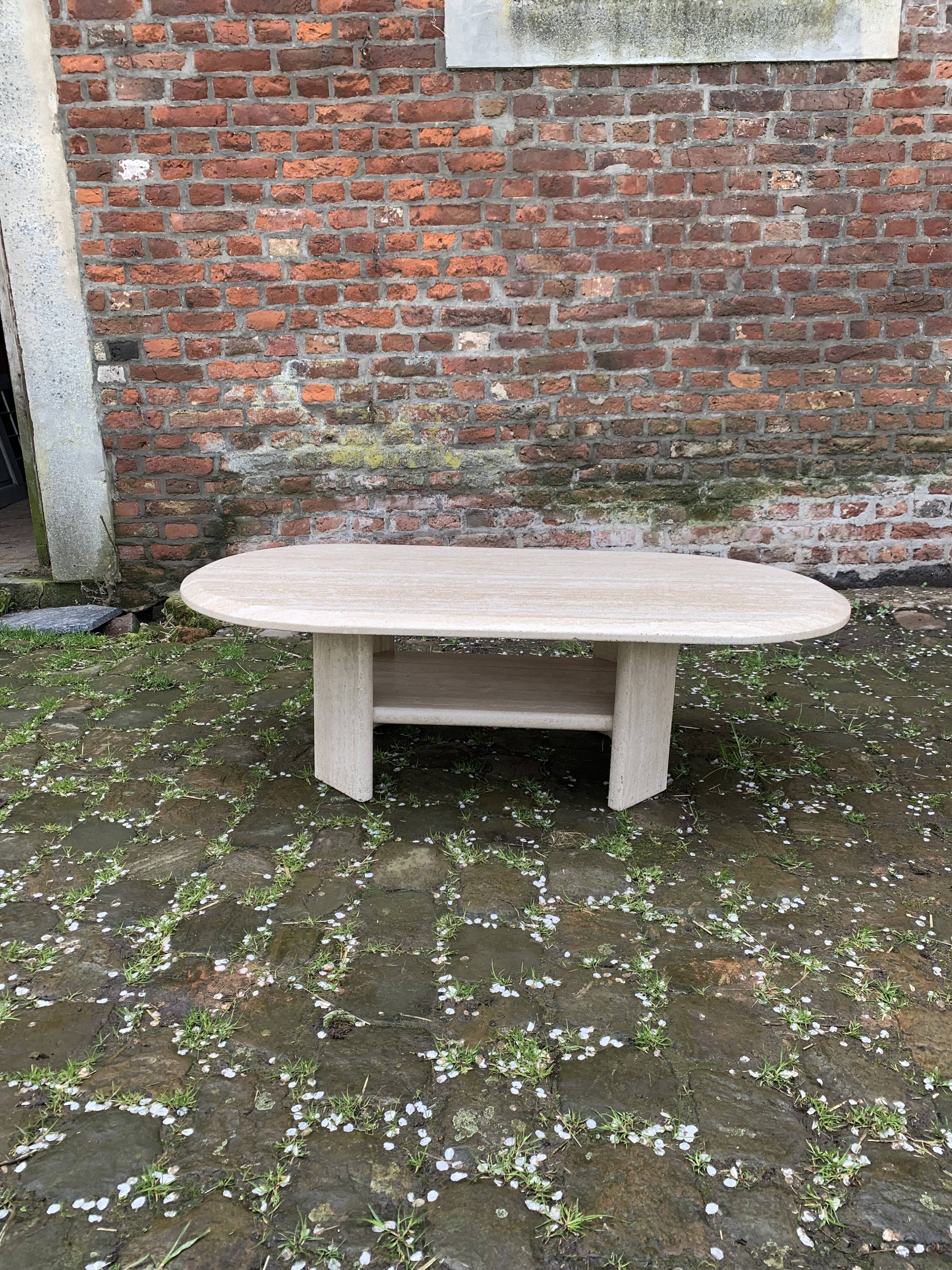 Table basse en travertin